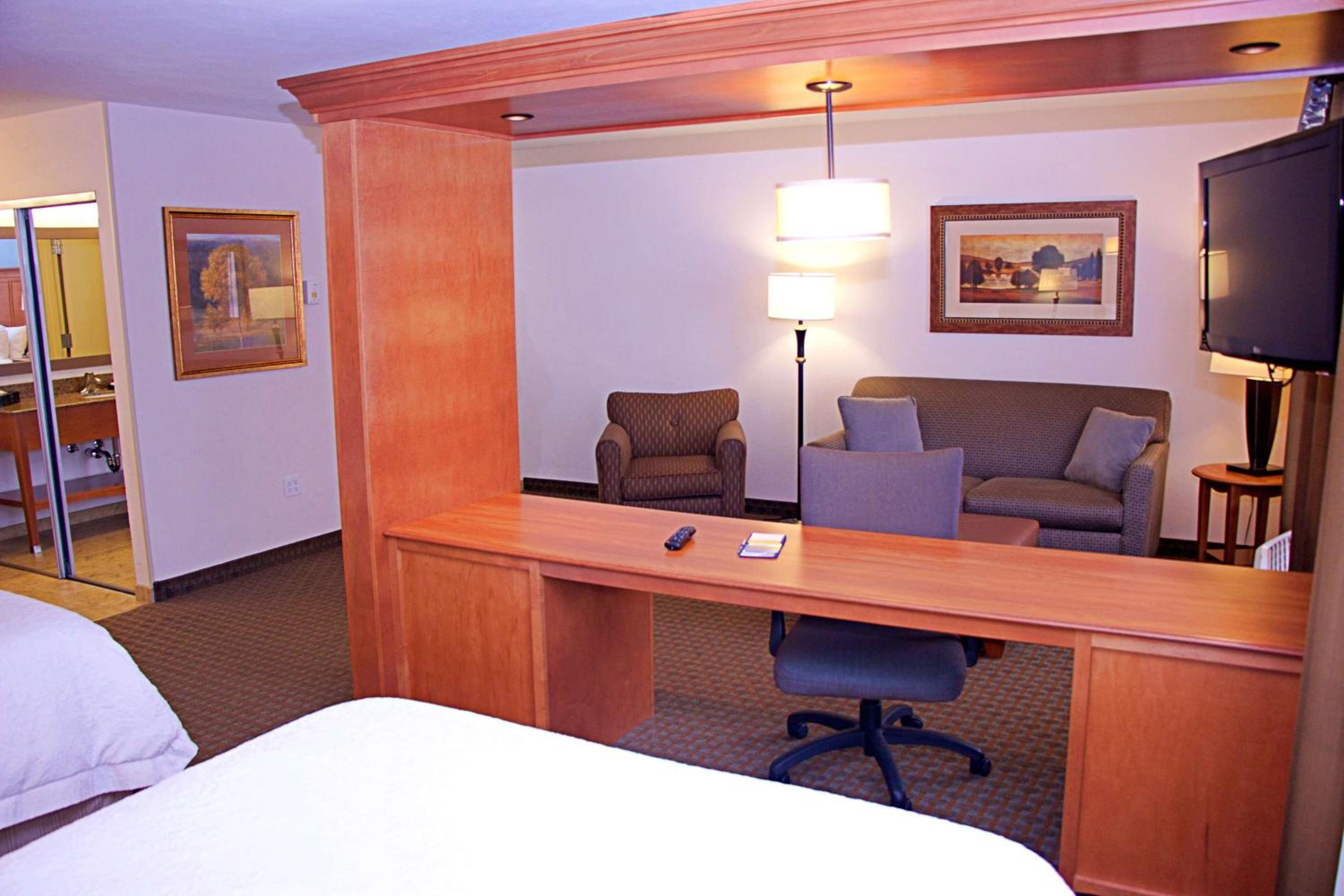 Studio Suite with Two Queen Beds and Sofa Bed - Non-Smoking