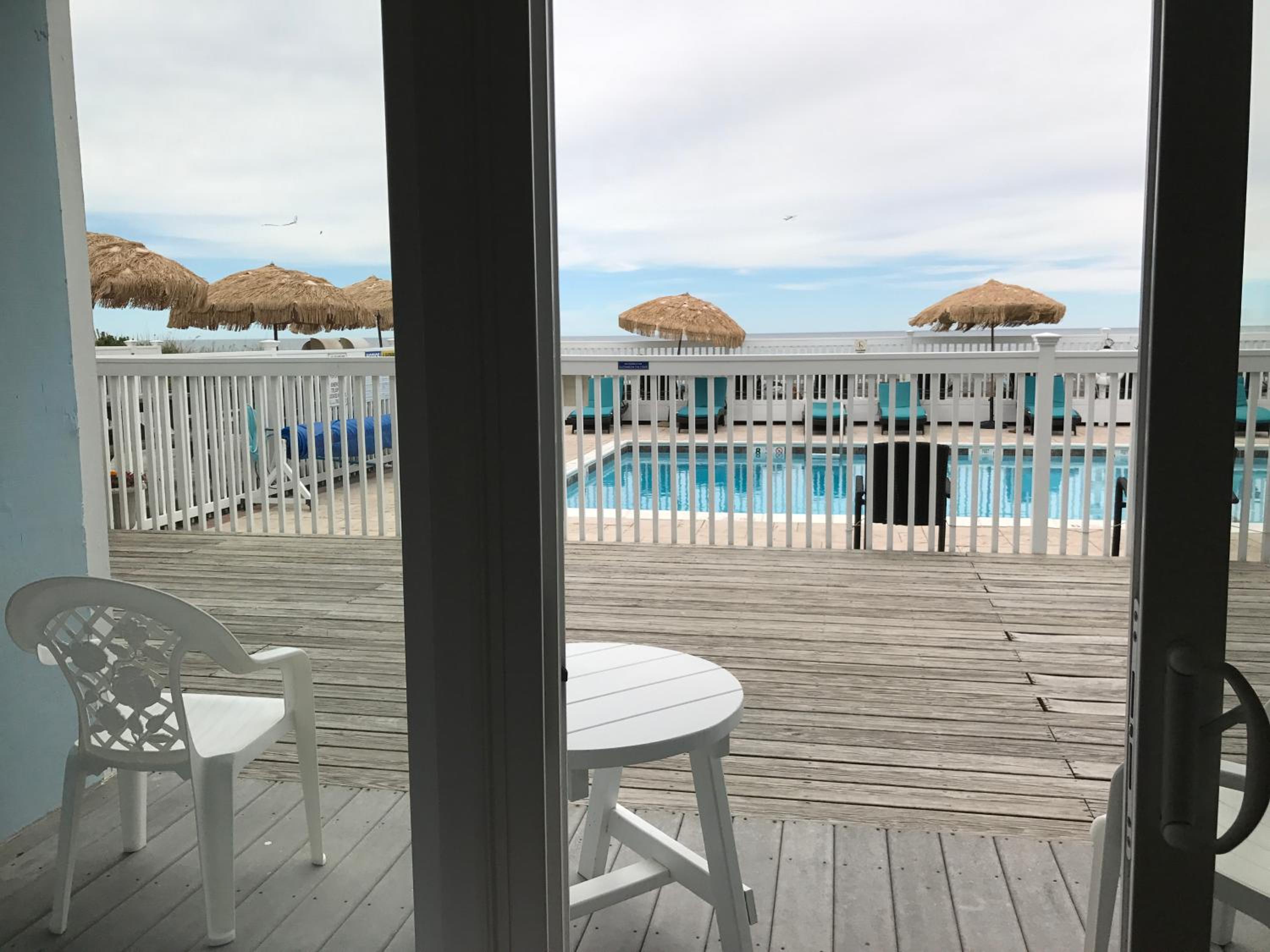 Queen Room with Pool View