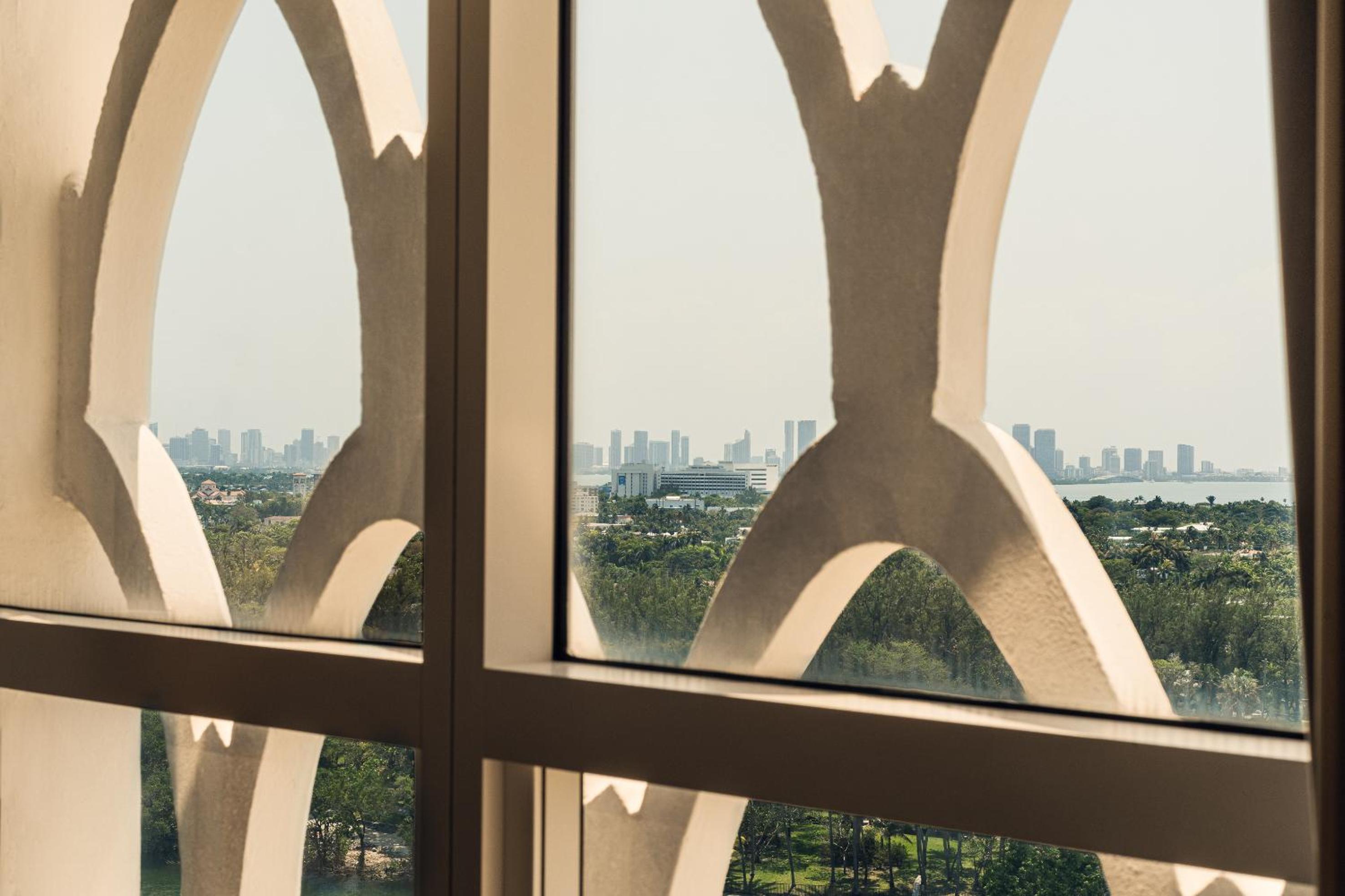 Junior Suite King Bed - Bay View