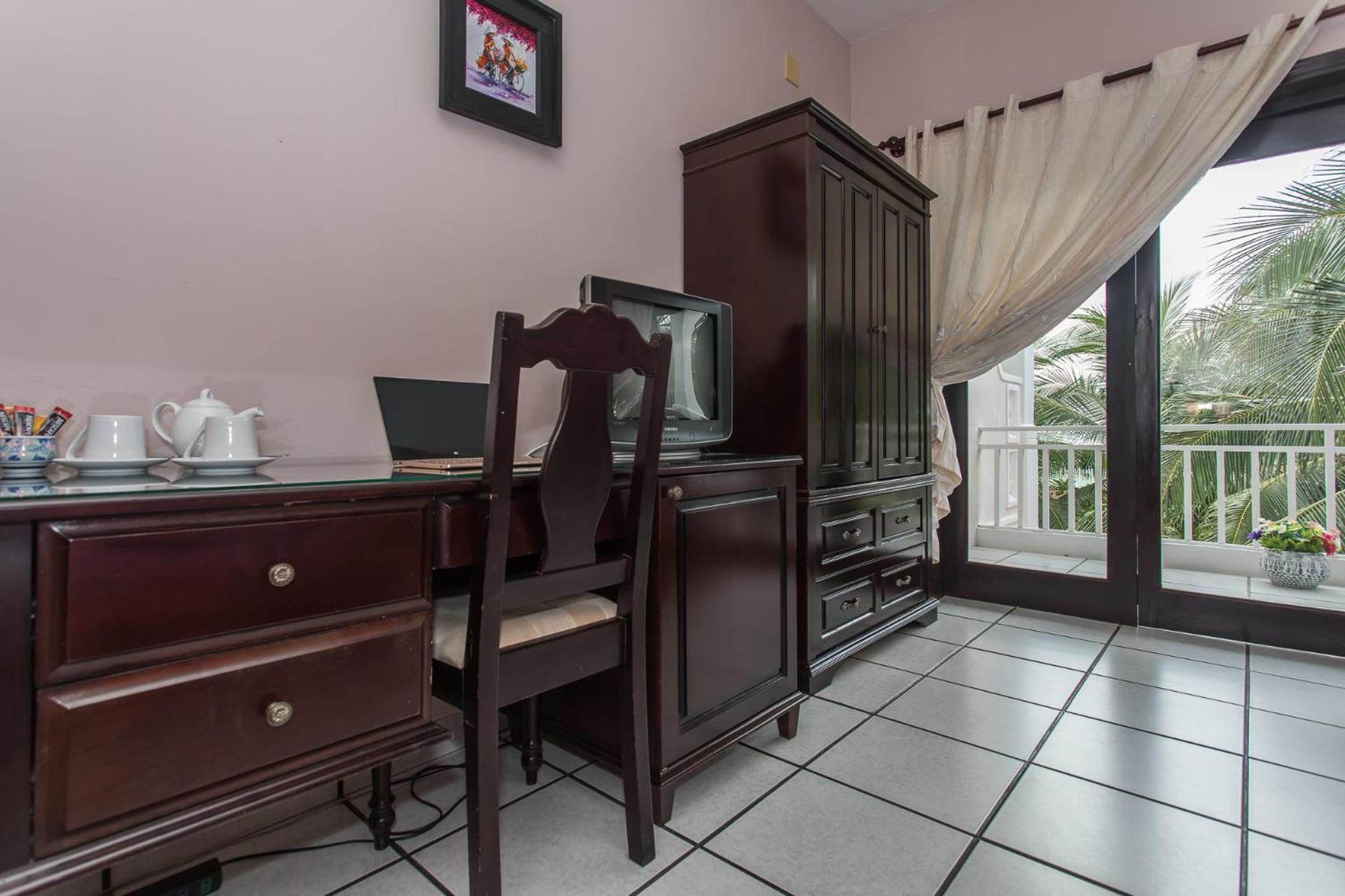 Twin Superior Garden With Pool View