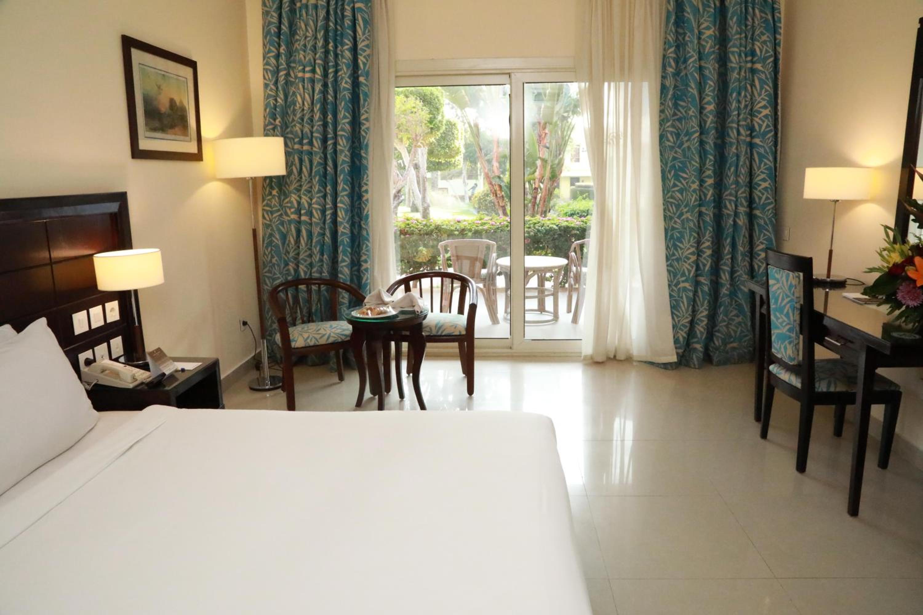 Standard Twin Room with Garden View