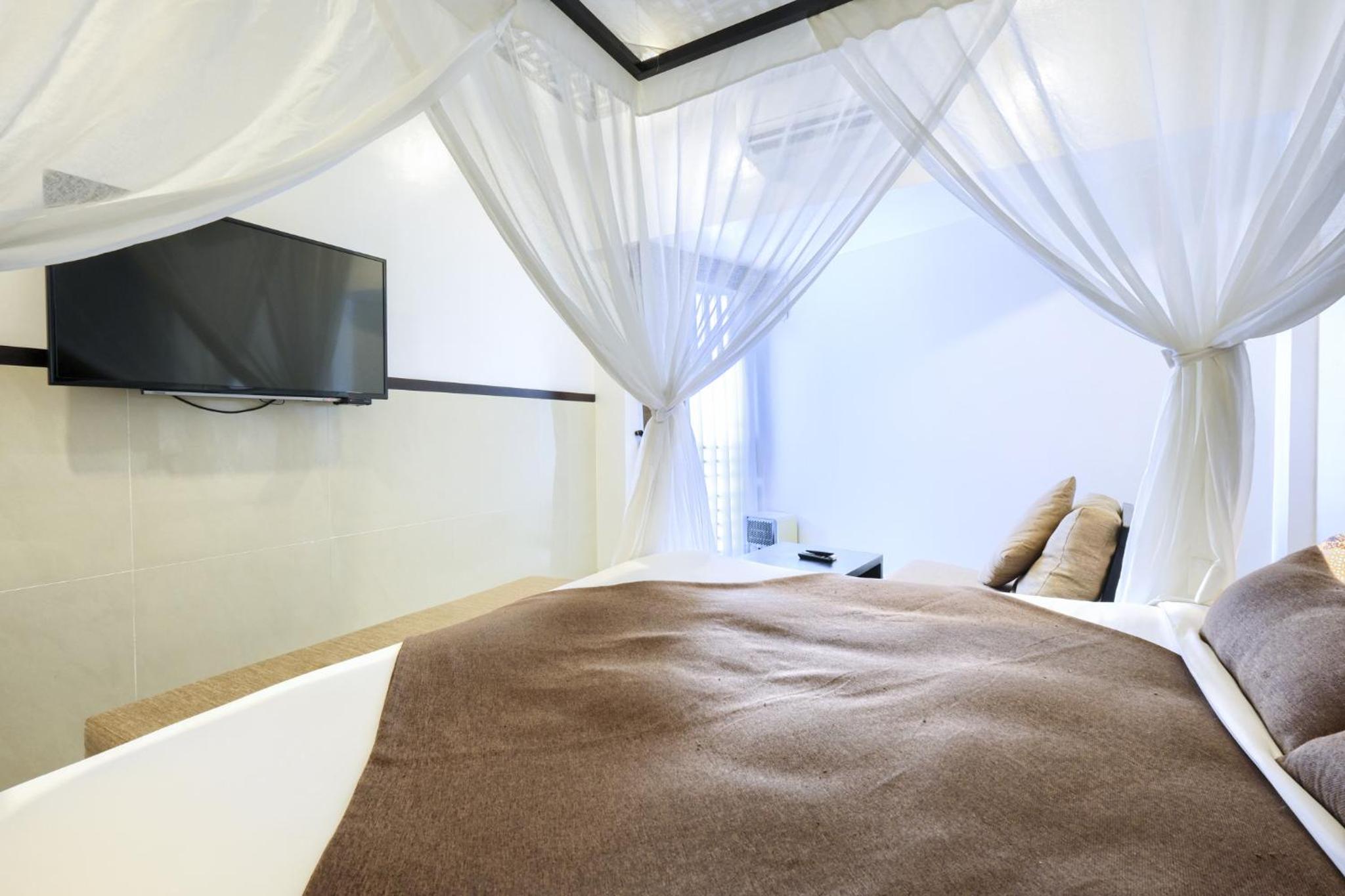 Villa King Room with River View - Foot massage, Onsen Included