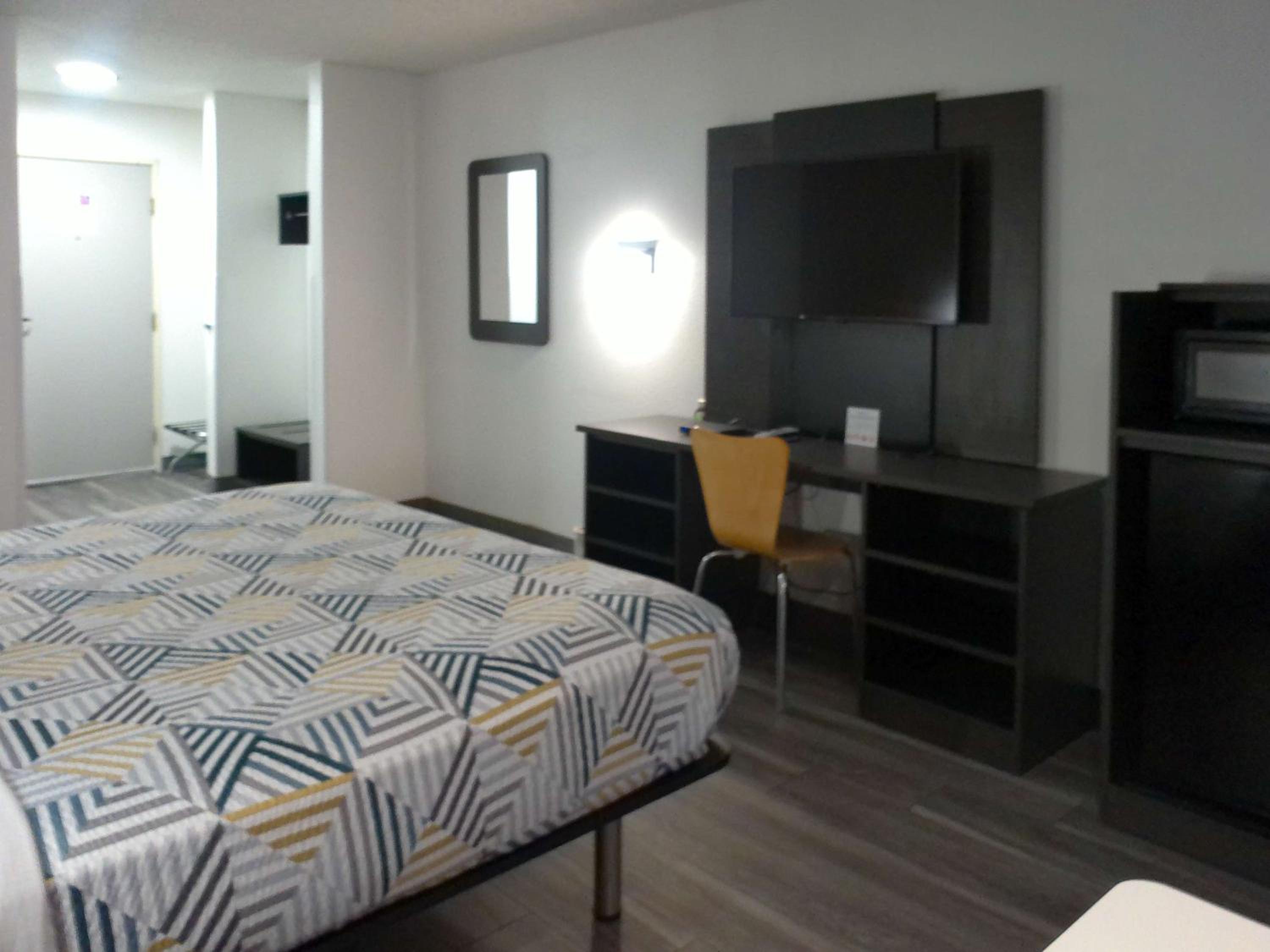 King Room - Non-Smoking