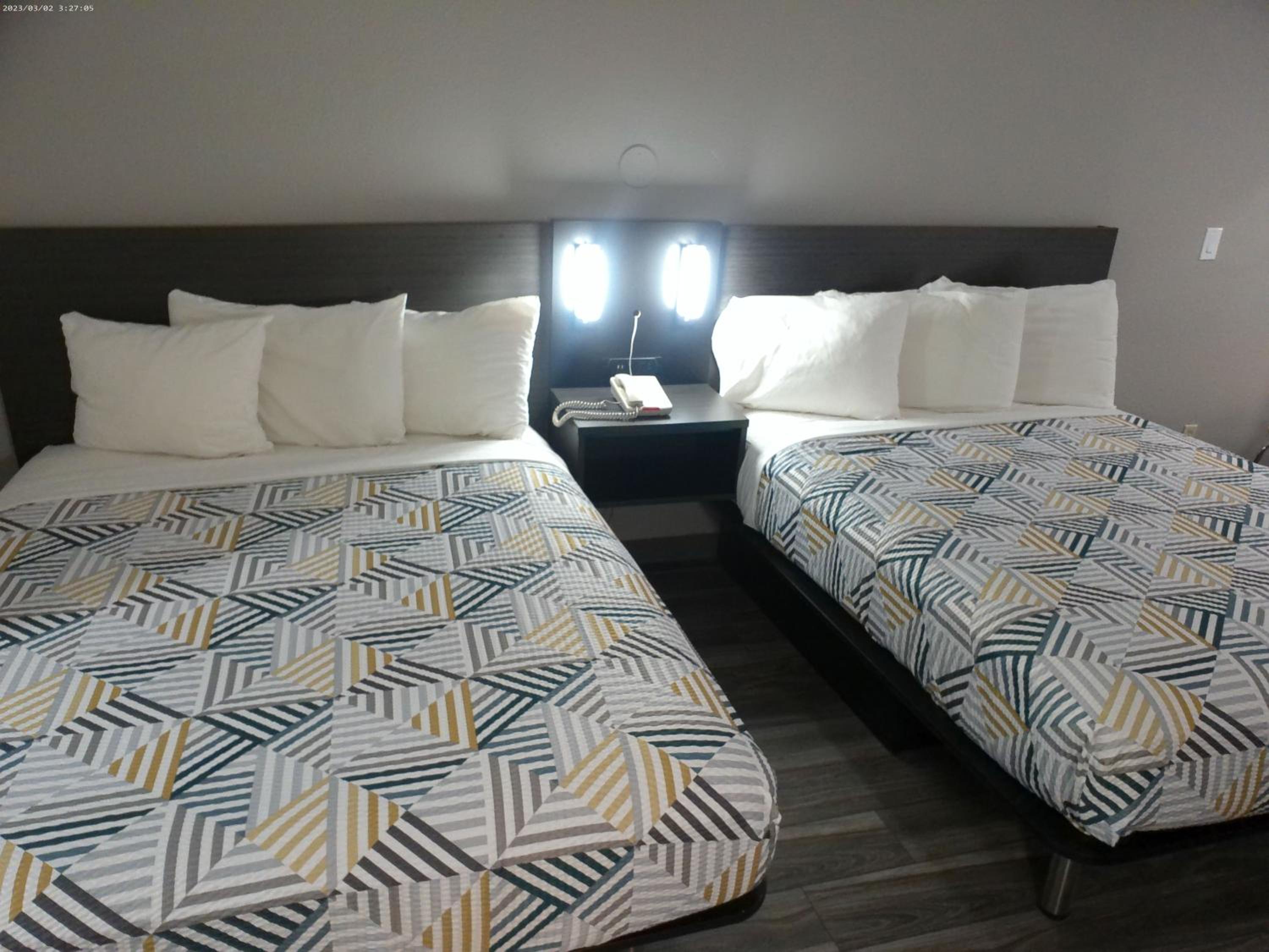 Queen Room with Two Queen Beds - Disability Access - Non-Smoking