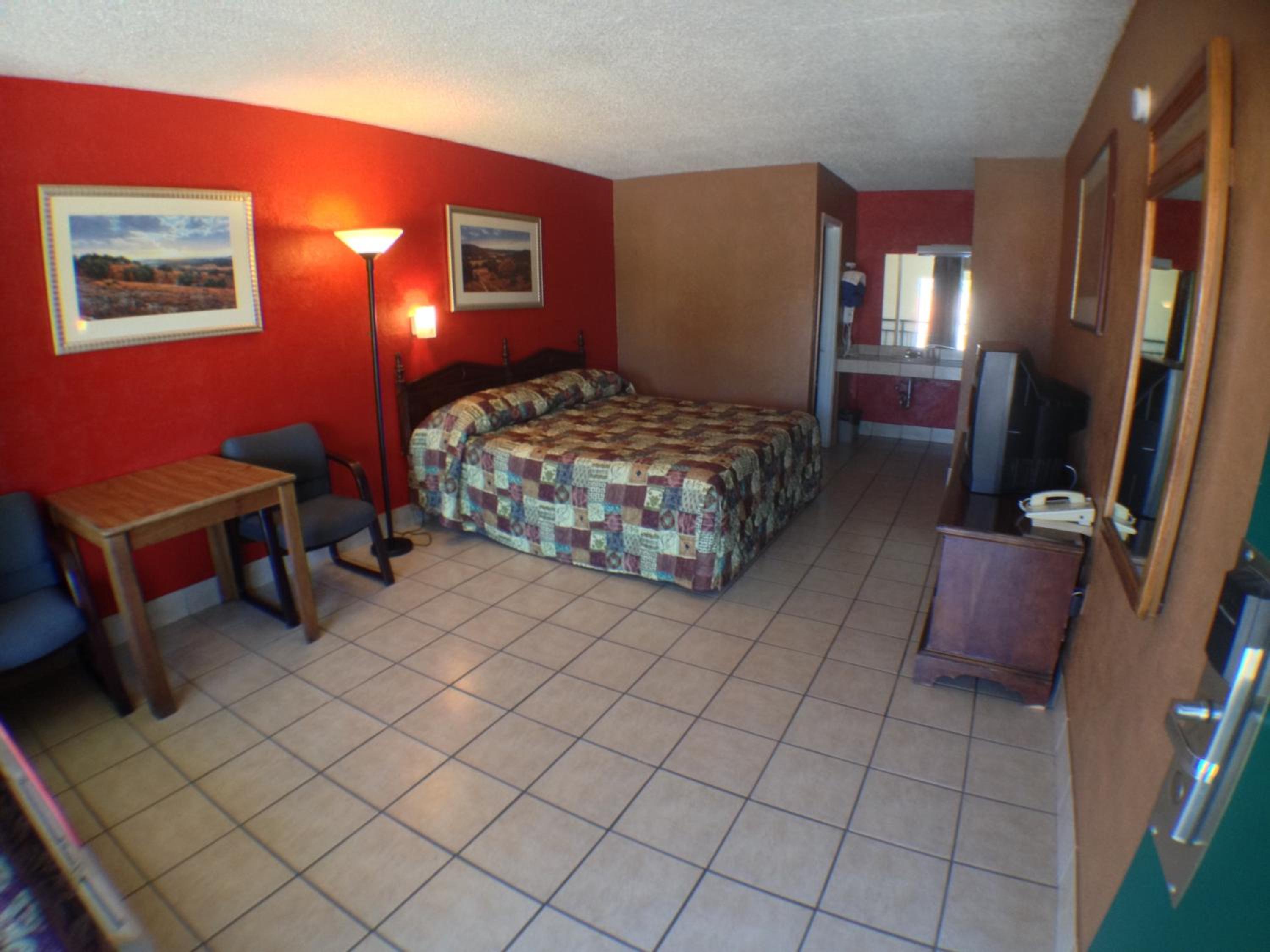 Deluxe Room - Non-Smoking