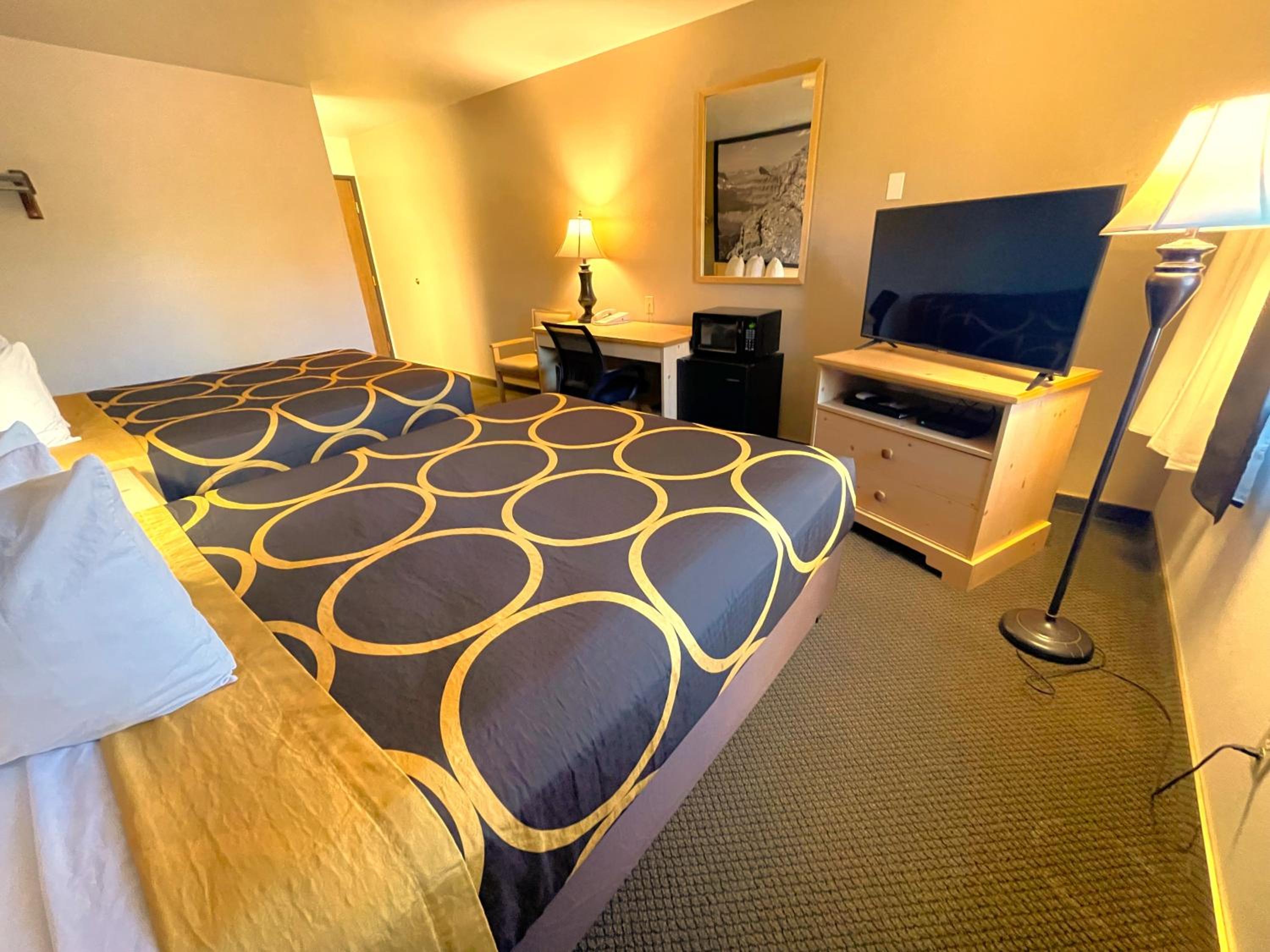 Queen Room with Two Queen Beds - Non-Smoking