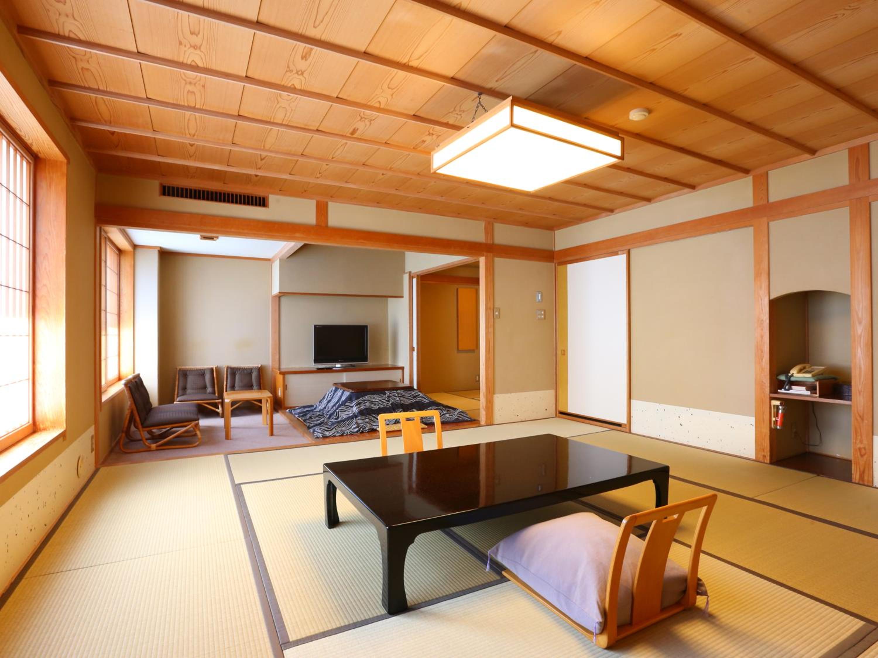 Deluxe Japanese-Style Room