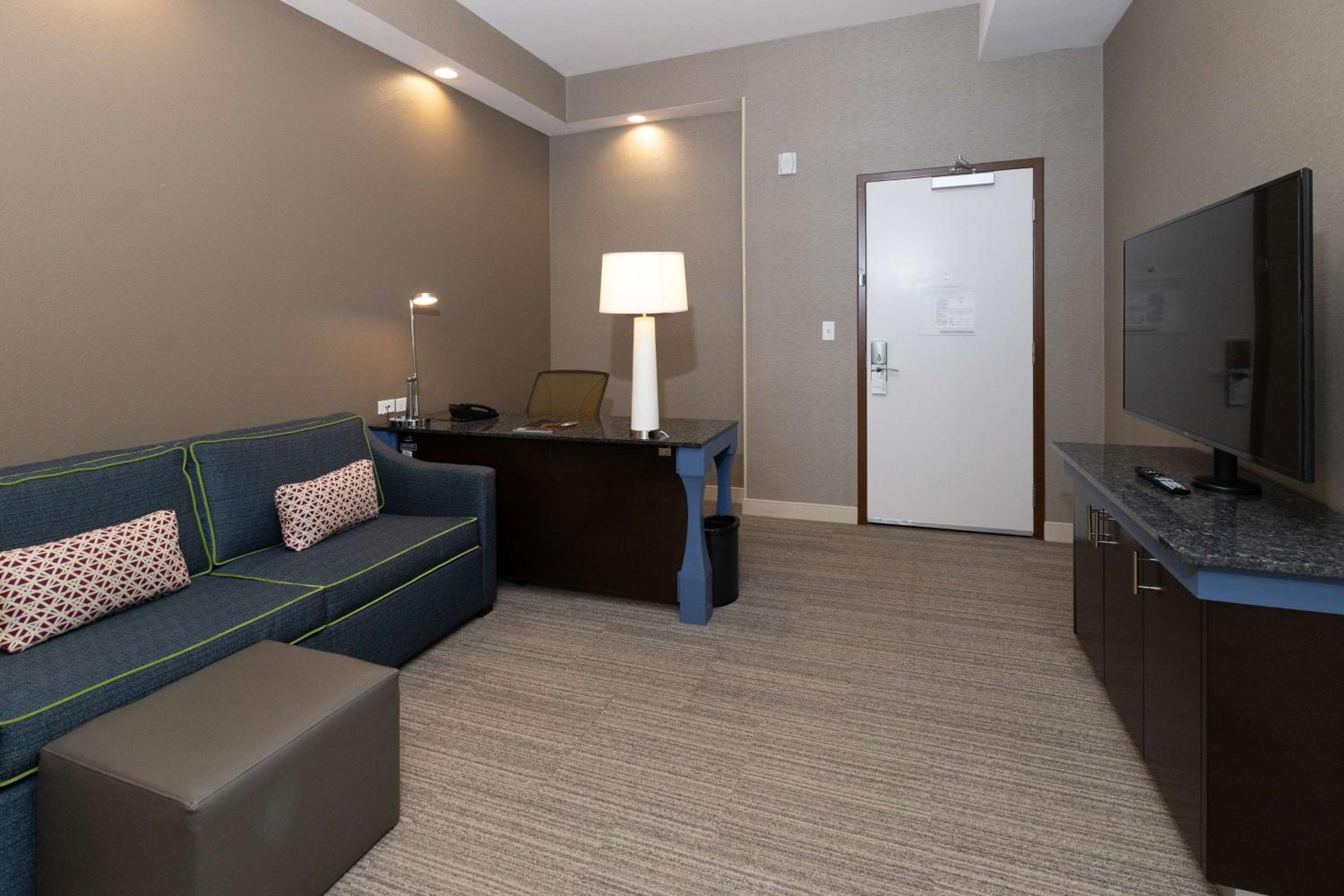 Junior King Suite with Sofa Bed