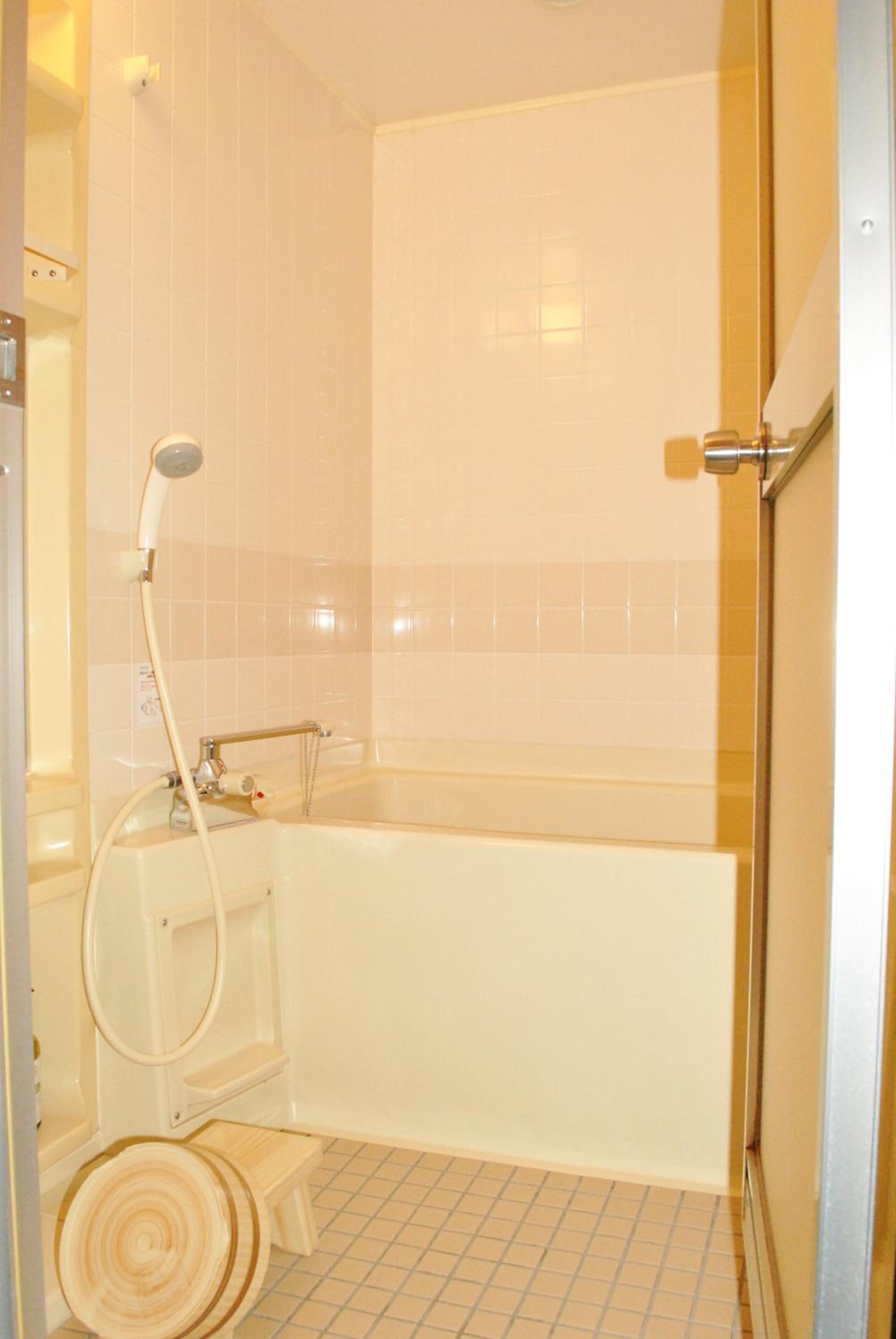 Twin Room with Shared Bathroom