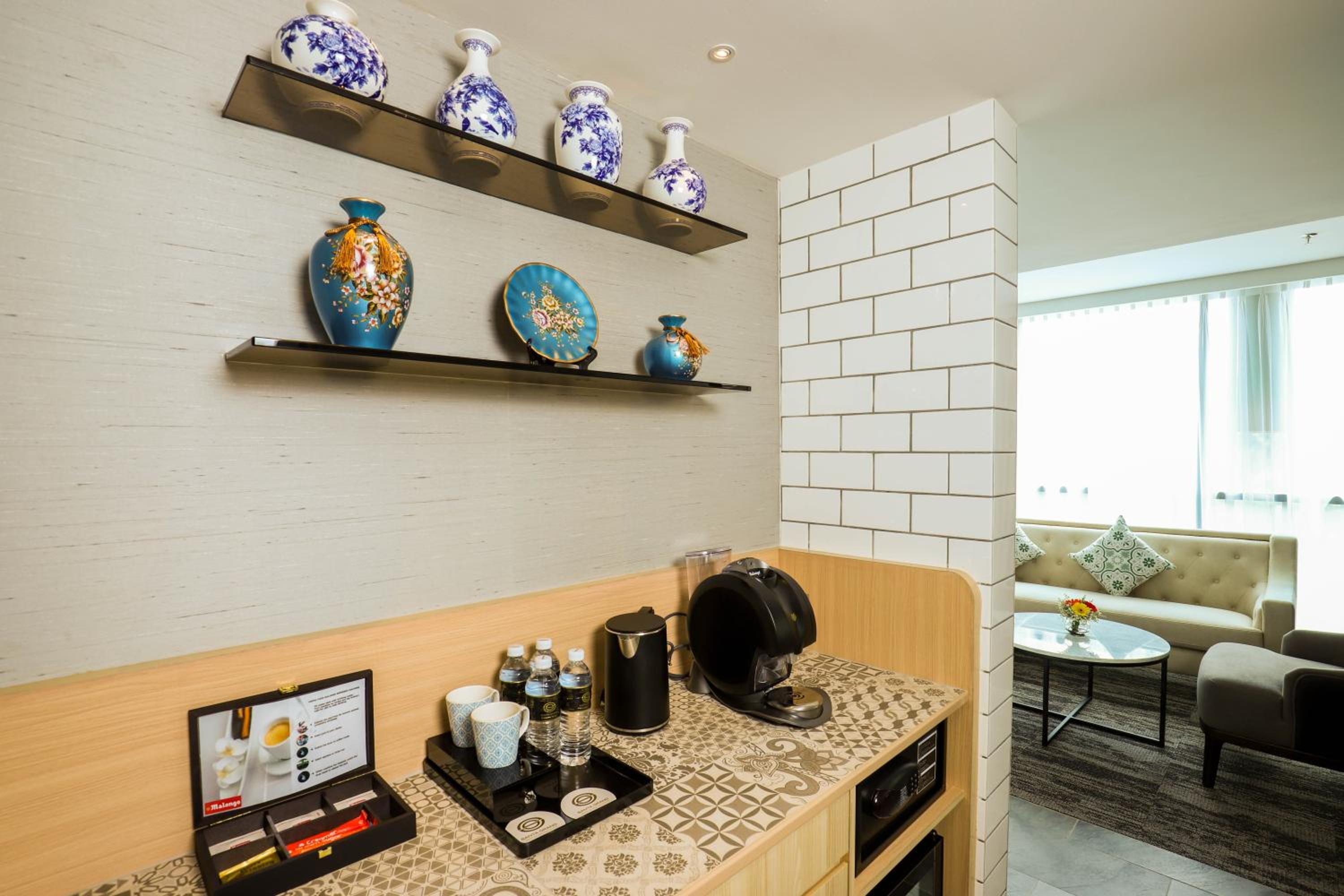 Peranakan Signature Suite