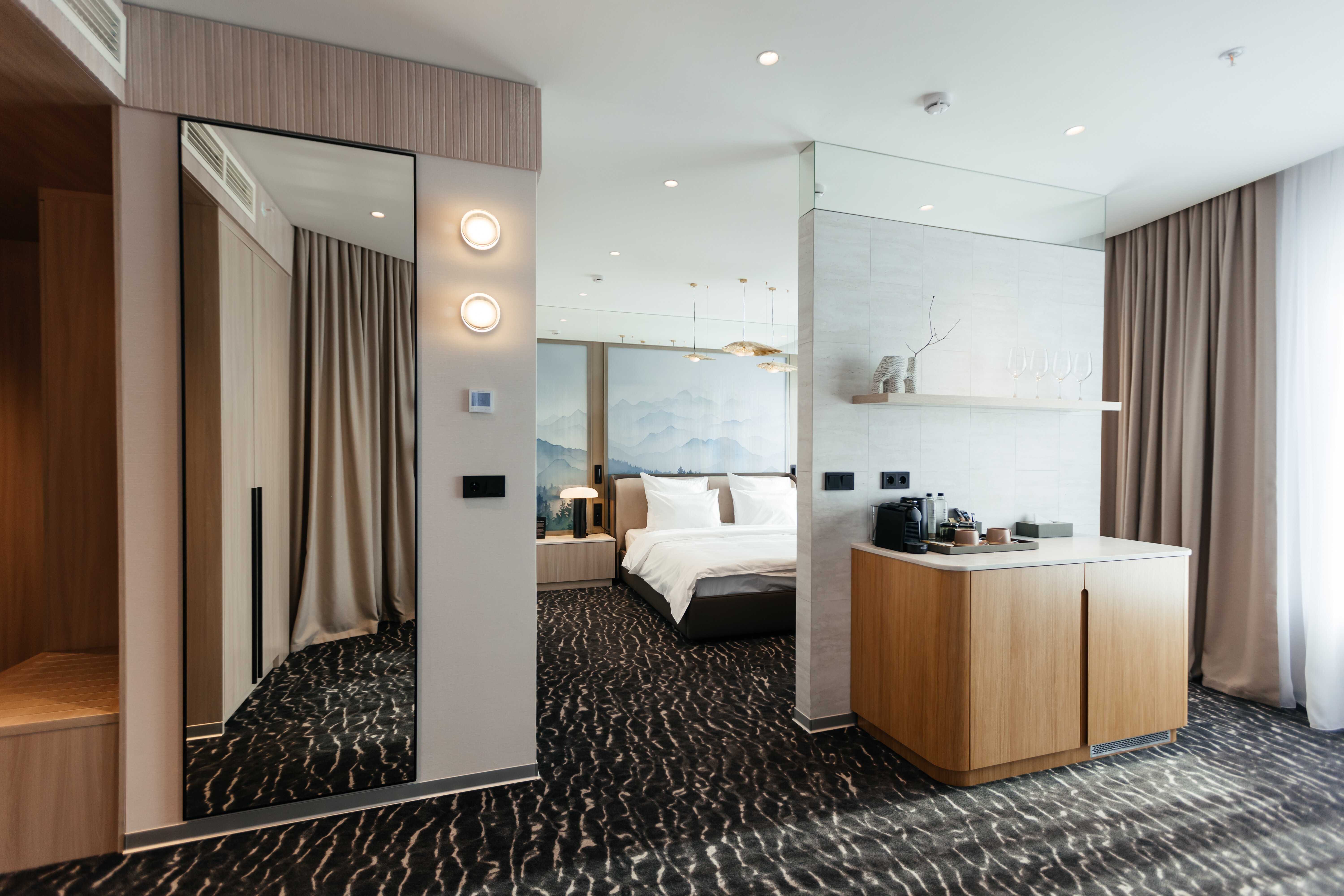 Джуниор Сюит "Муссон"