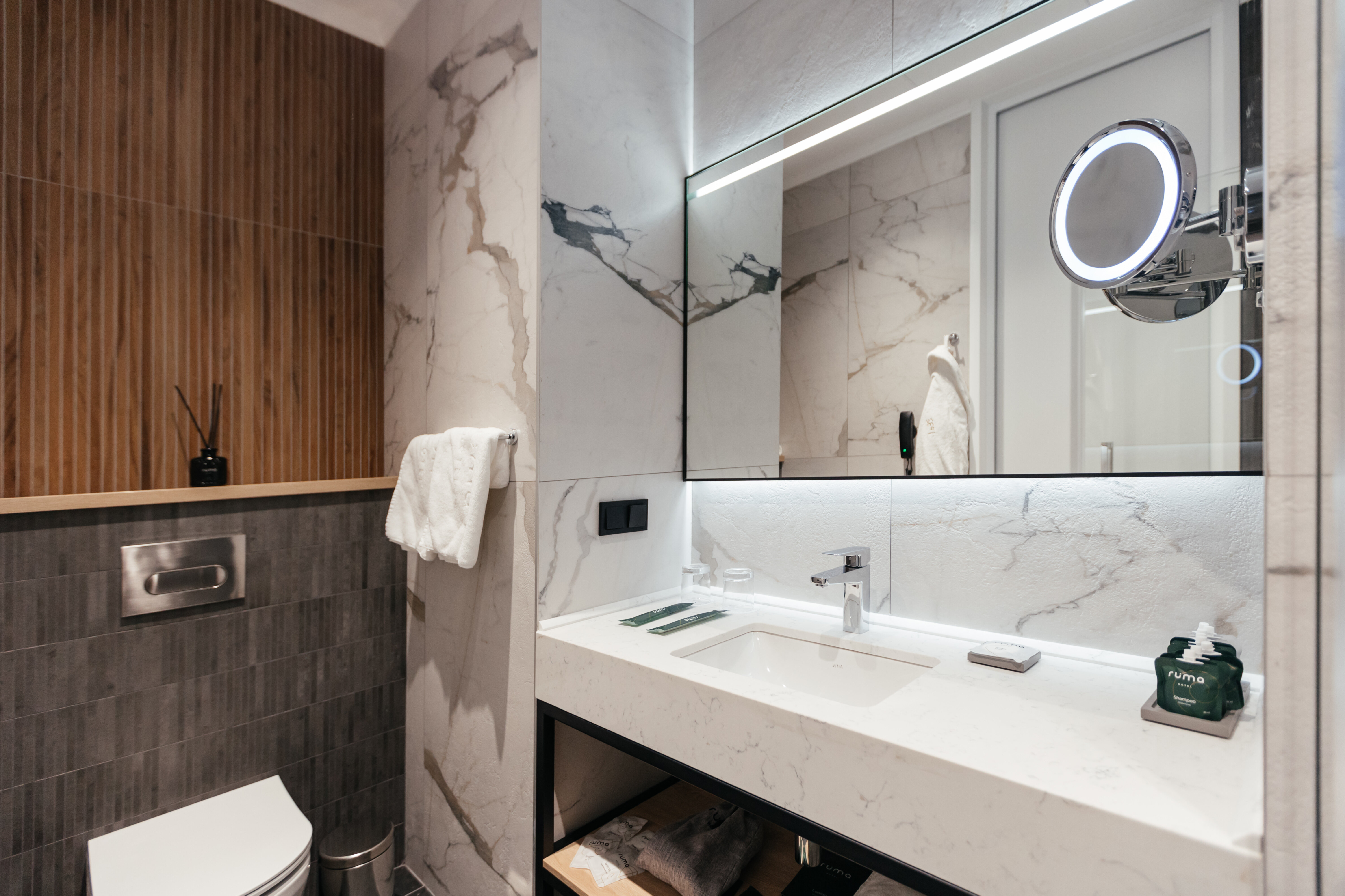 Джуниор Сюит "Три солнца"