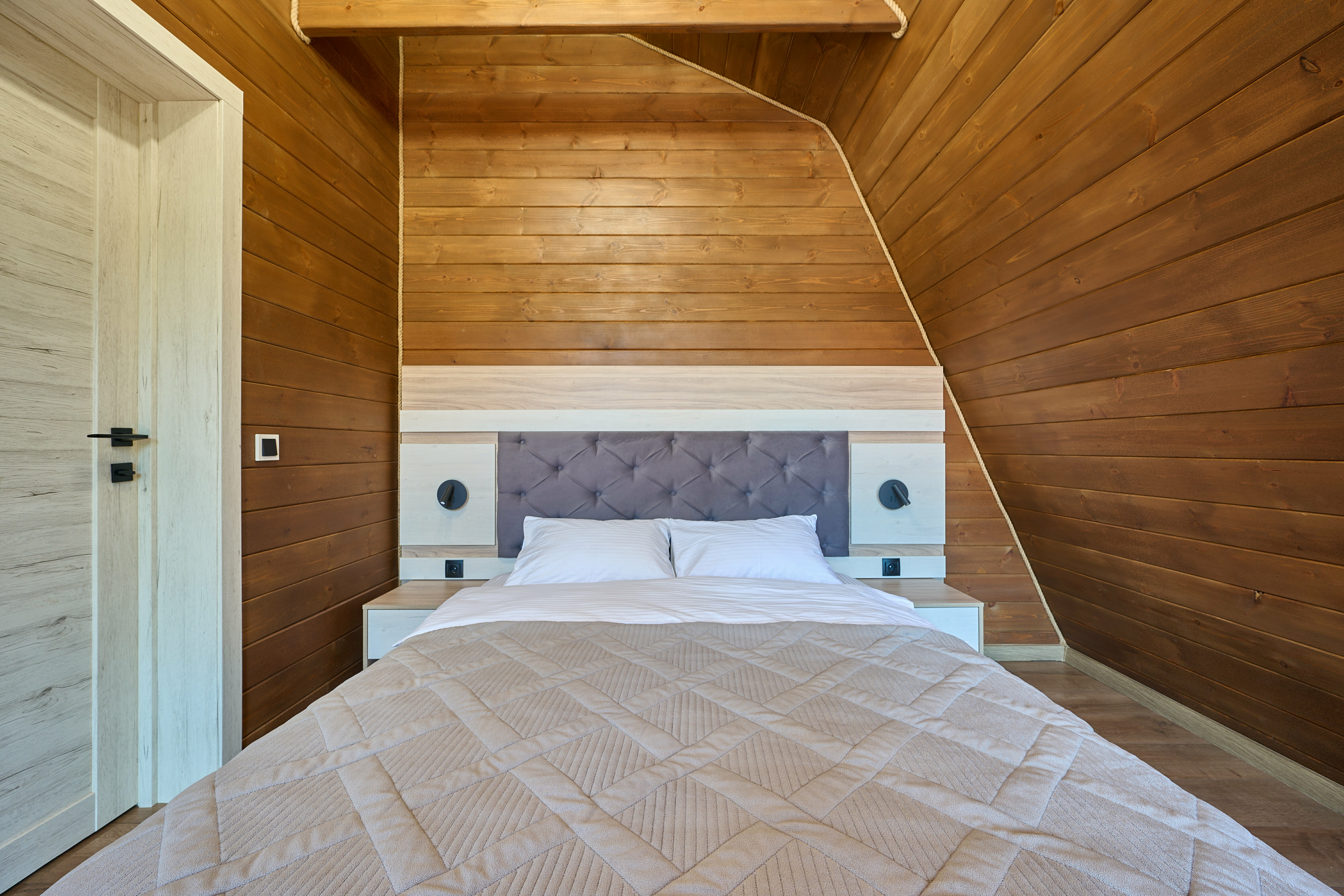 Шале № 3!!!  с 1 спальней + кухня гостиная с собственной кухней и ванной комнатой