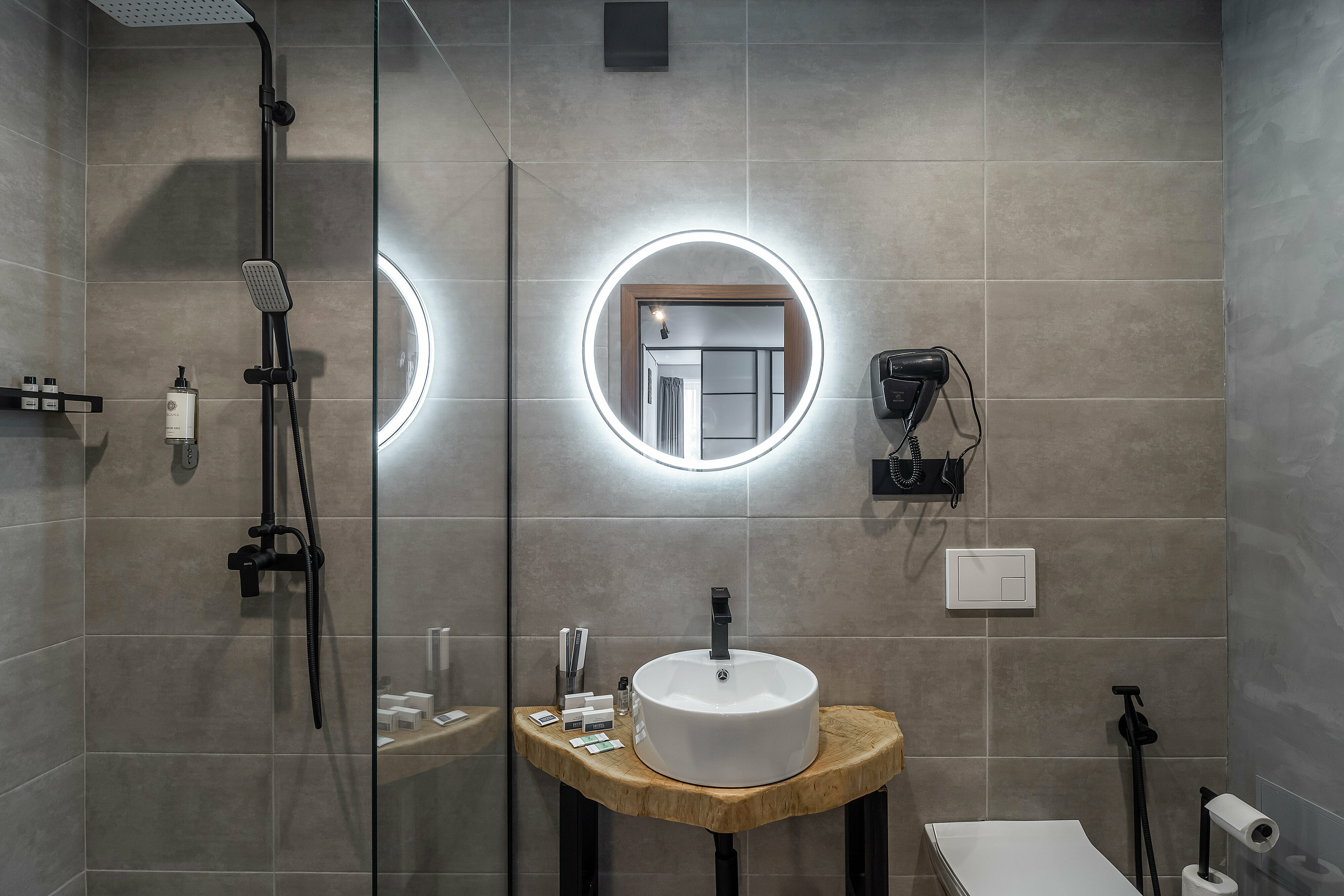 Джуниор Сюит № 6