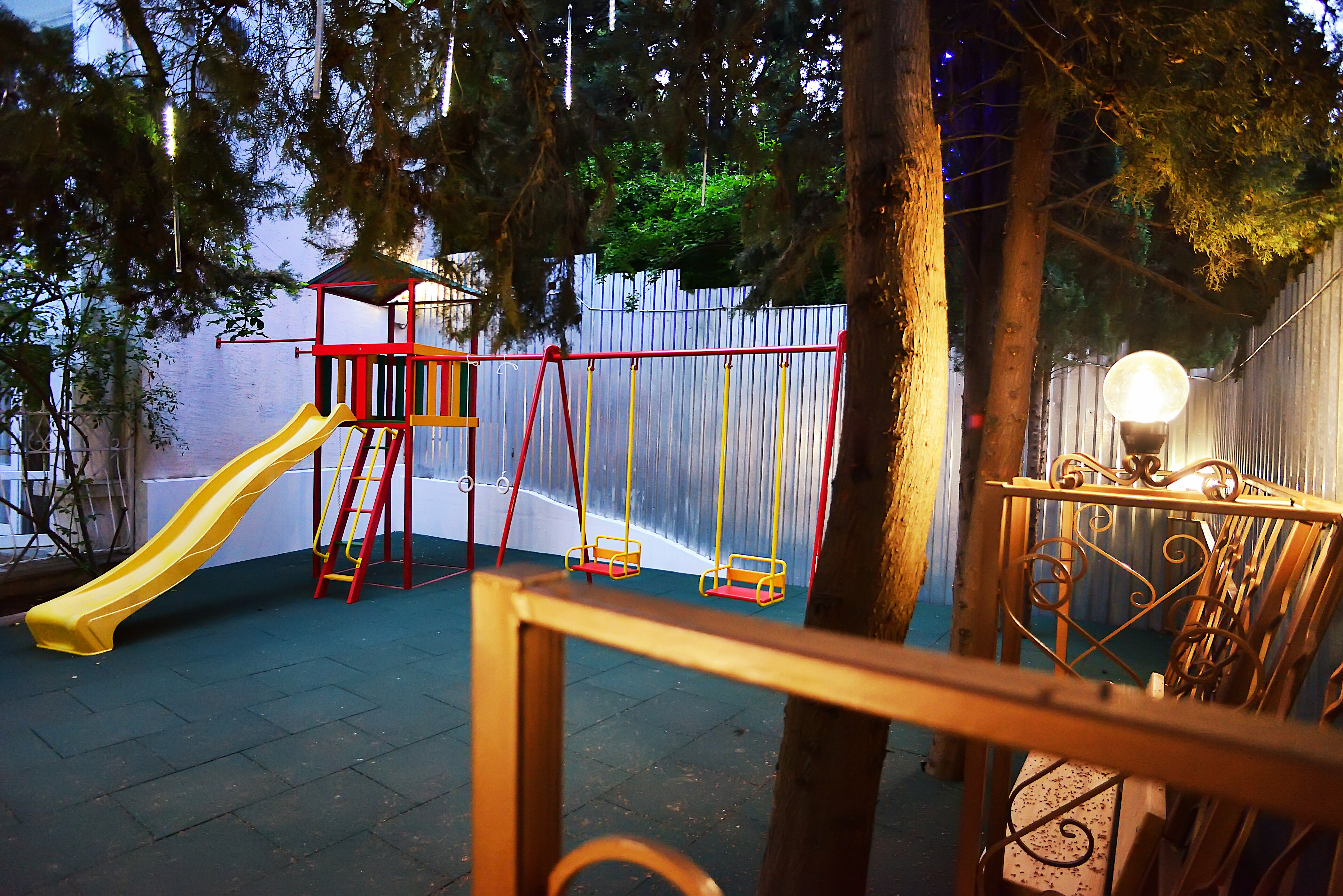 Трехместный номер с видом на сад