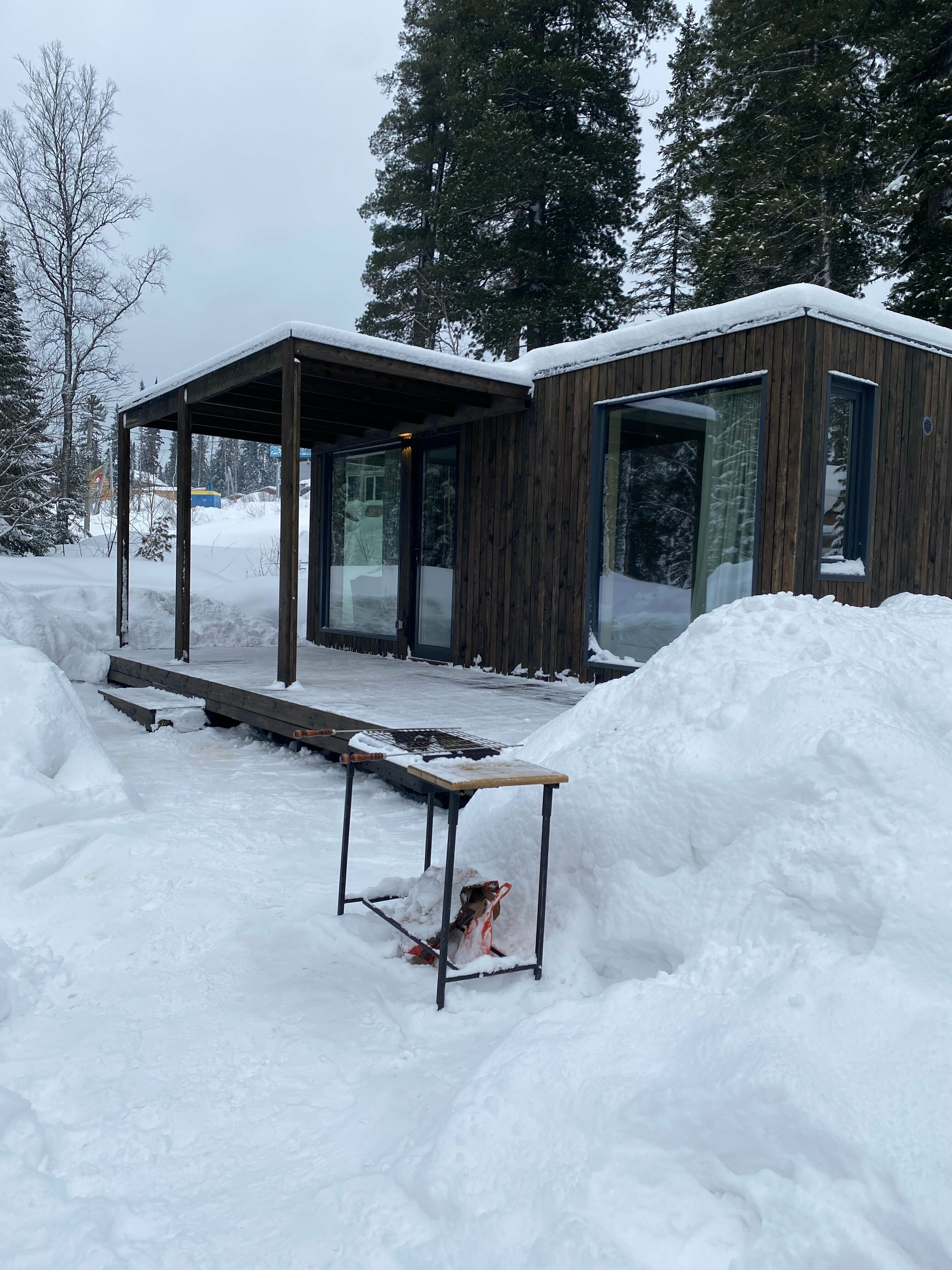 Дом с двумя спальнями и кухней-гостинной