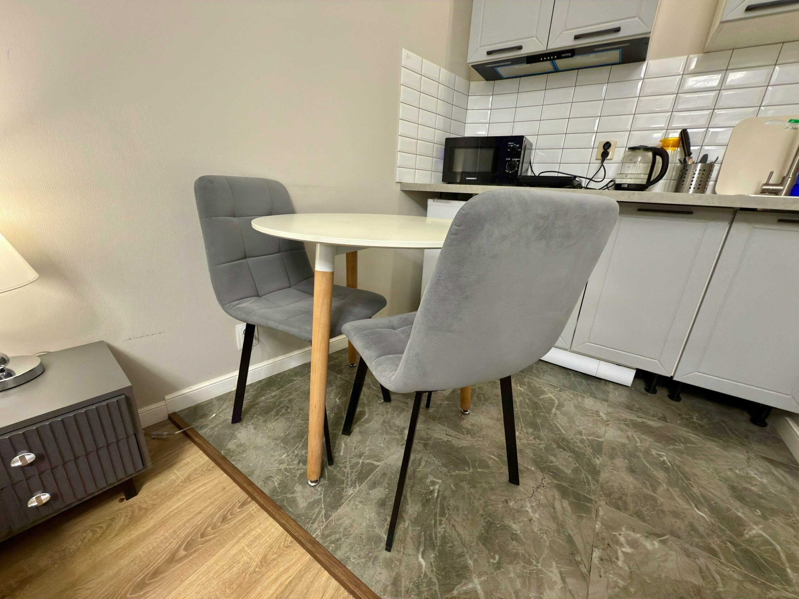 Улучшенная студия для троих