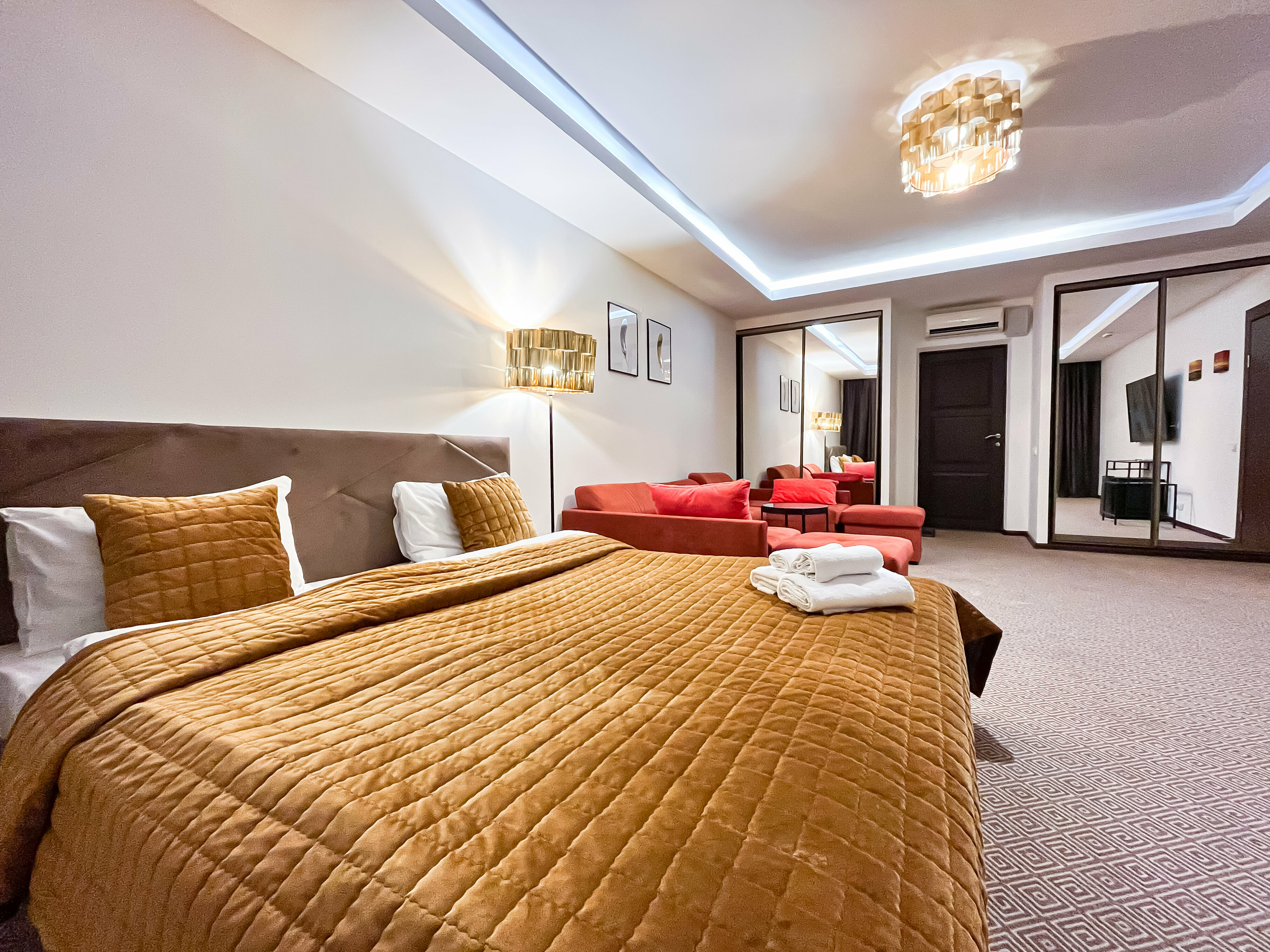 Полулюкс с двуспальной кроватью