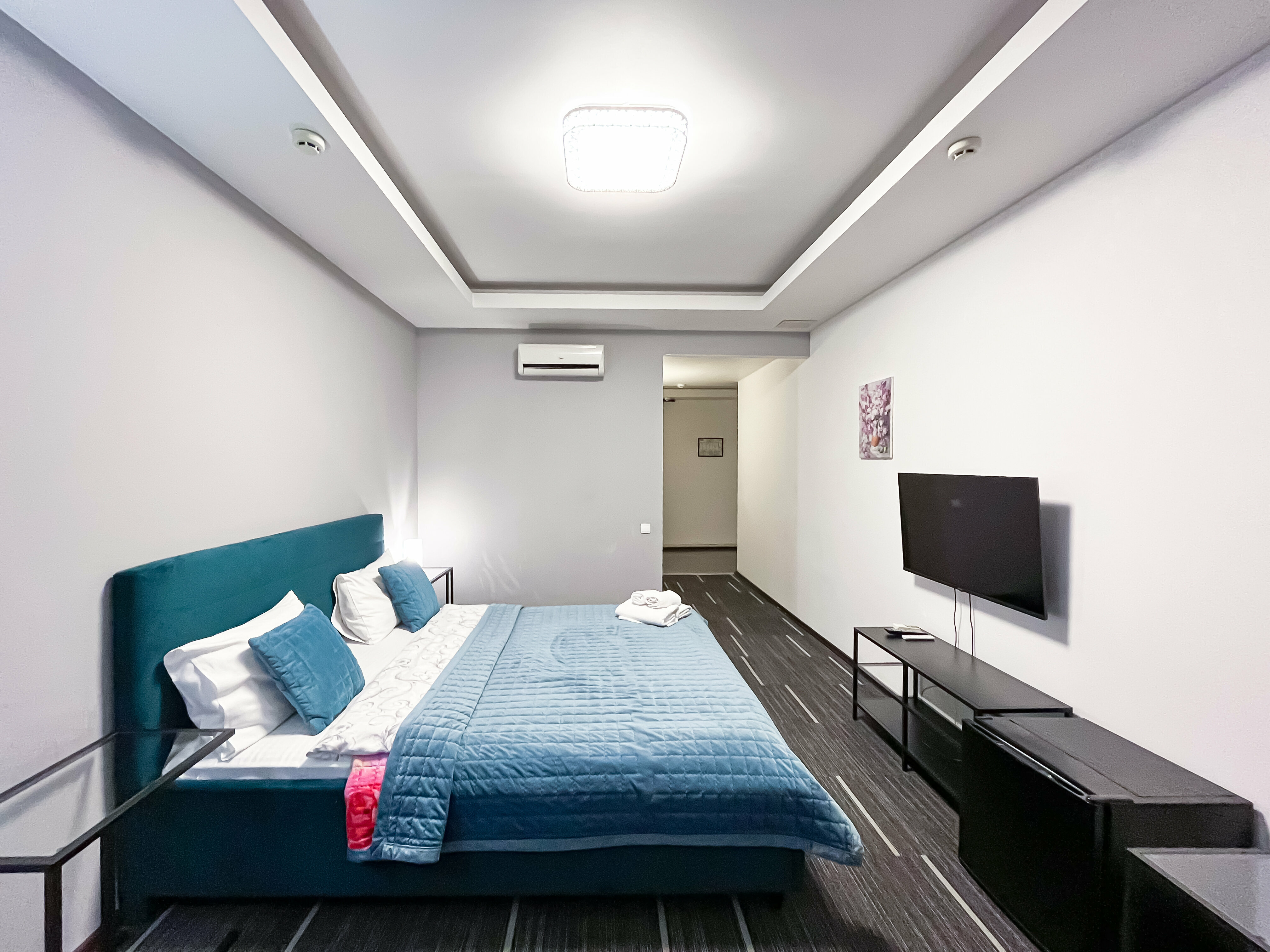 Делюкс с балконом и двуспальной кроватью