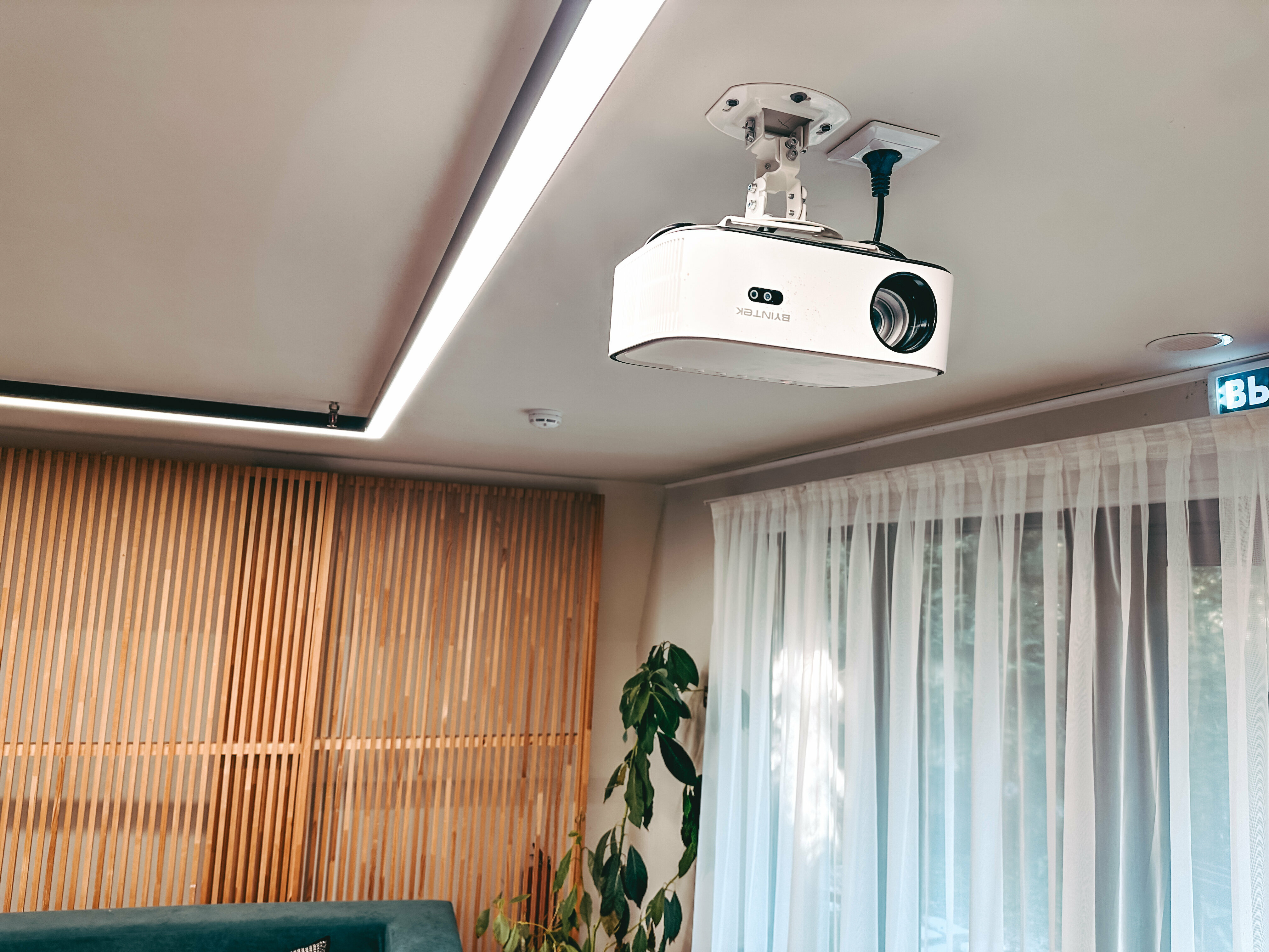 Треугольное шале с большим залом