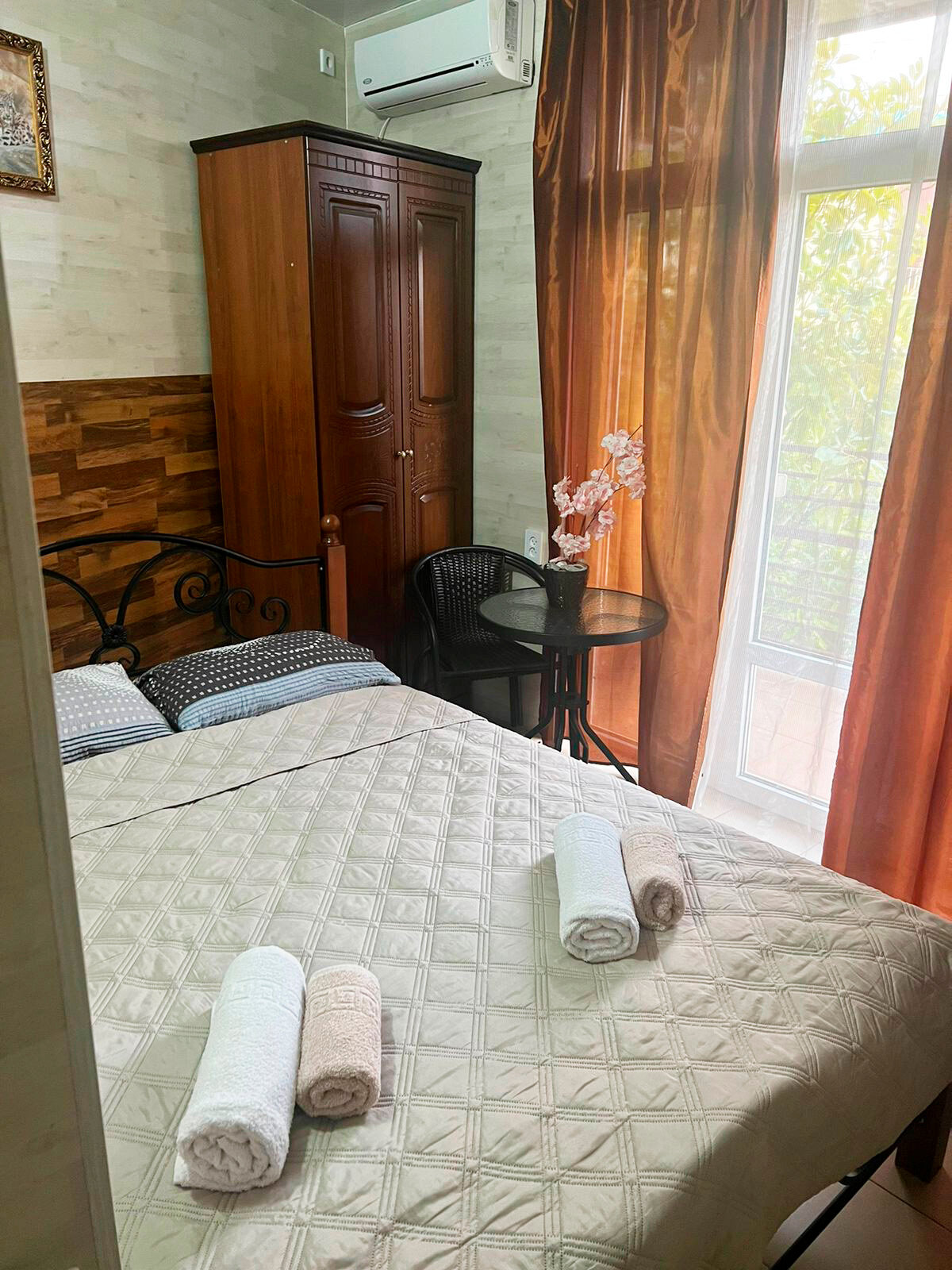 Большой двухместный номер с 1 кроватью