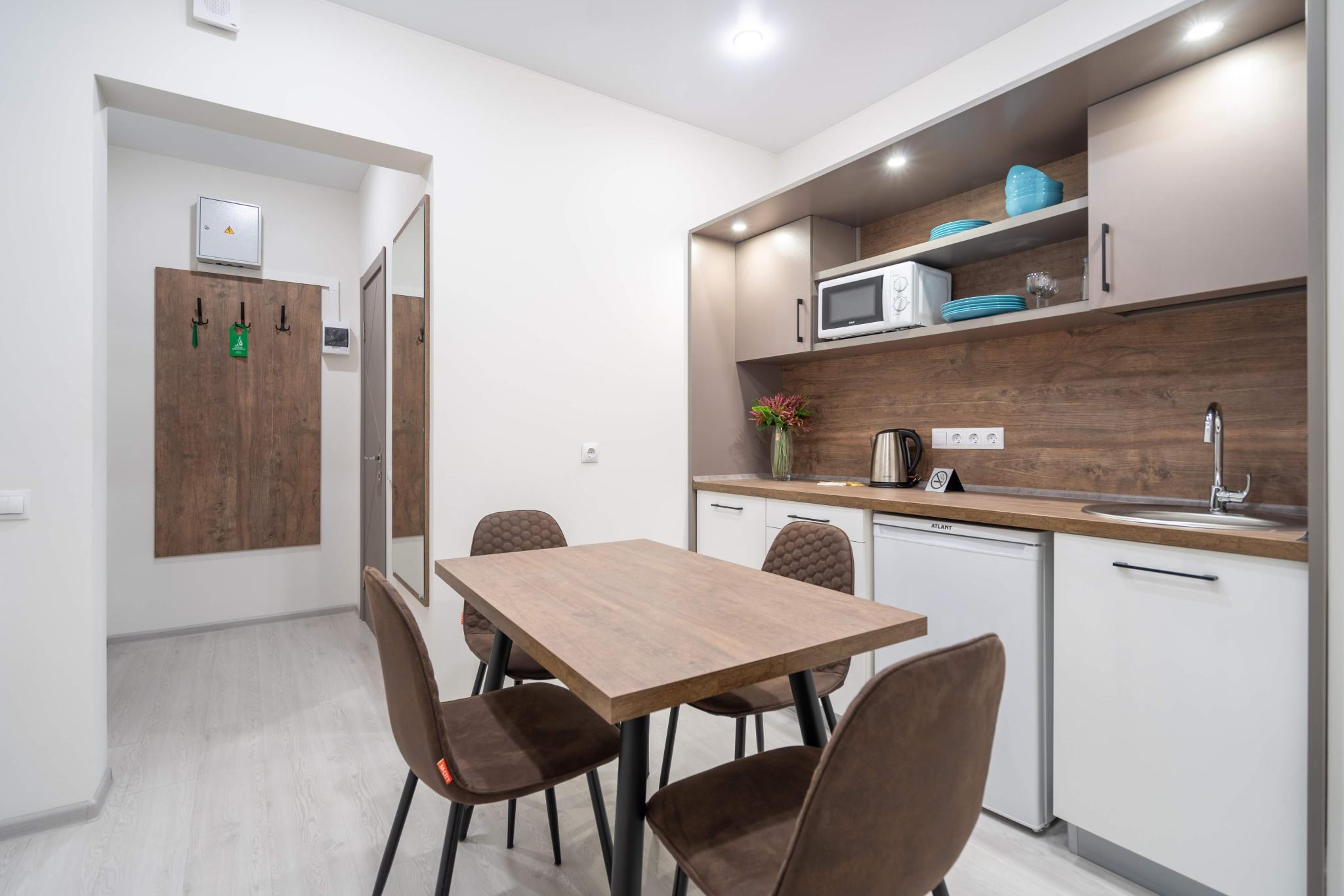 Номер улучшенный семейный с 2 односпальными кроватями