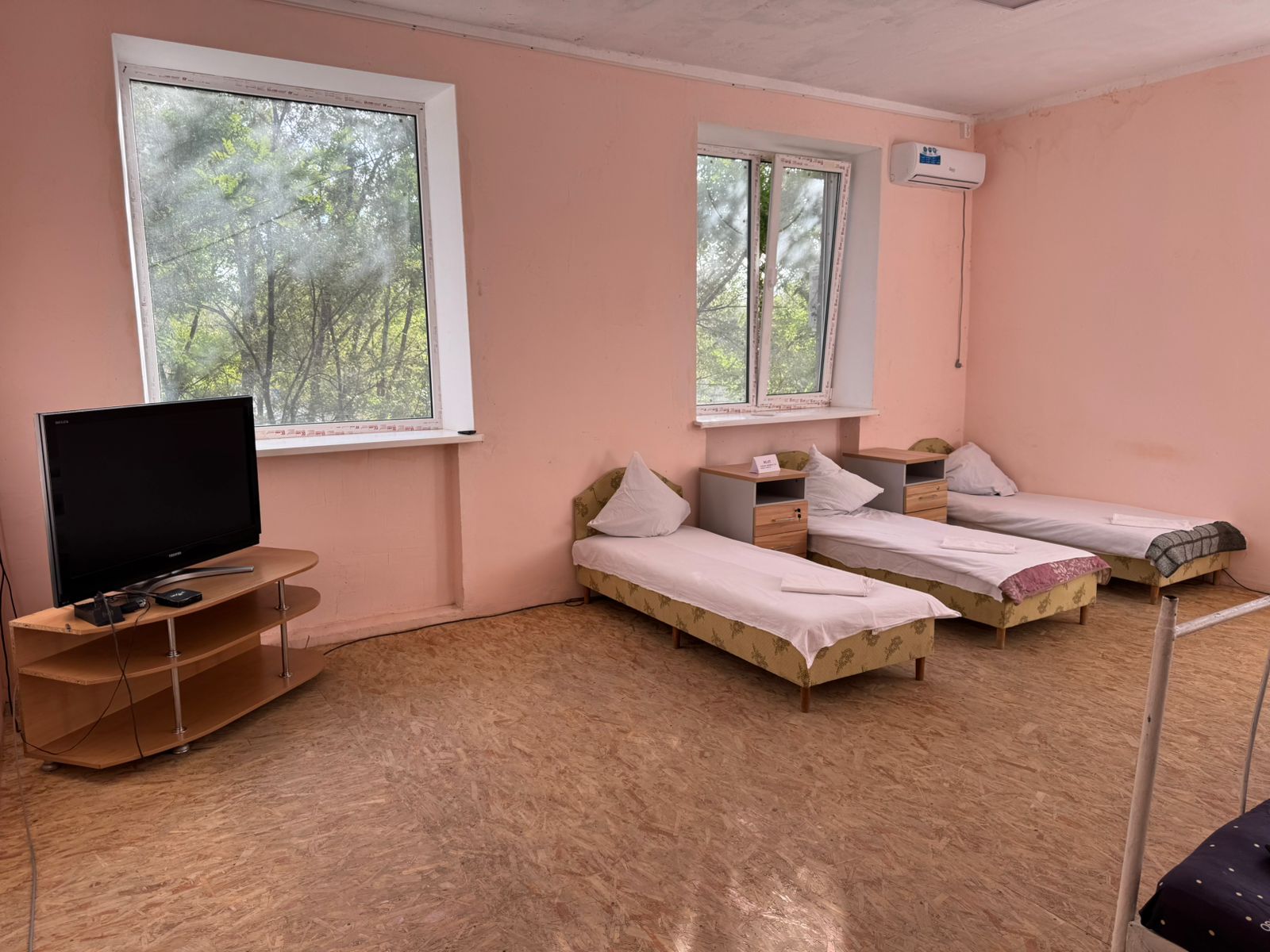 Кровать в общем 8-местном номере