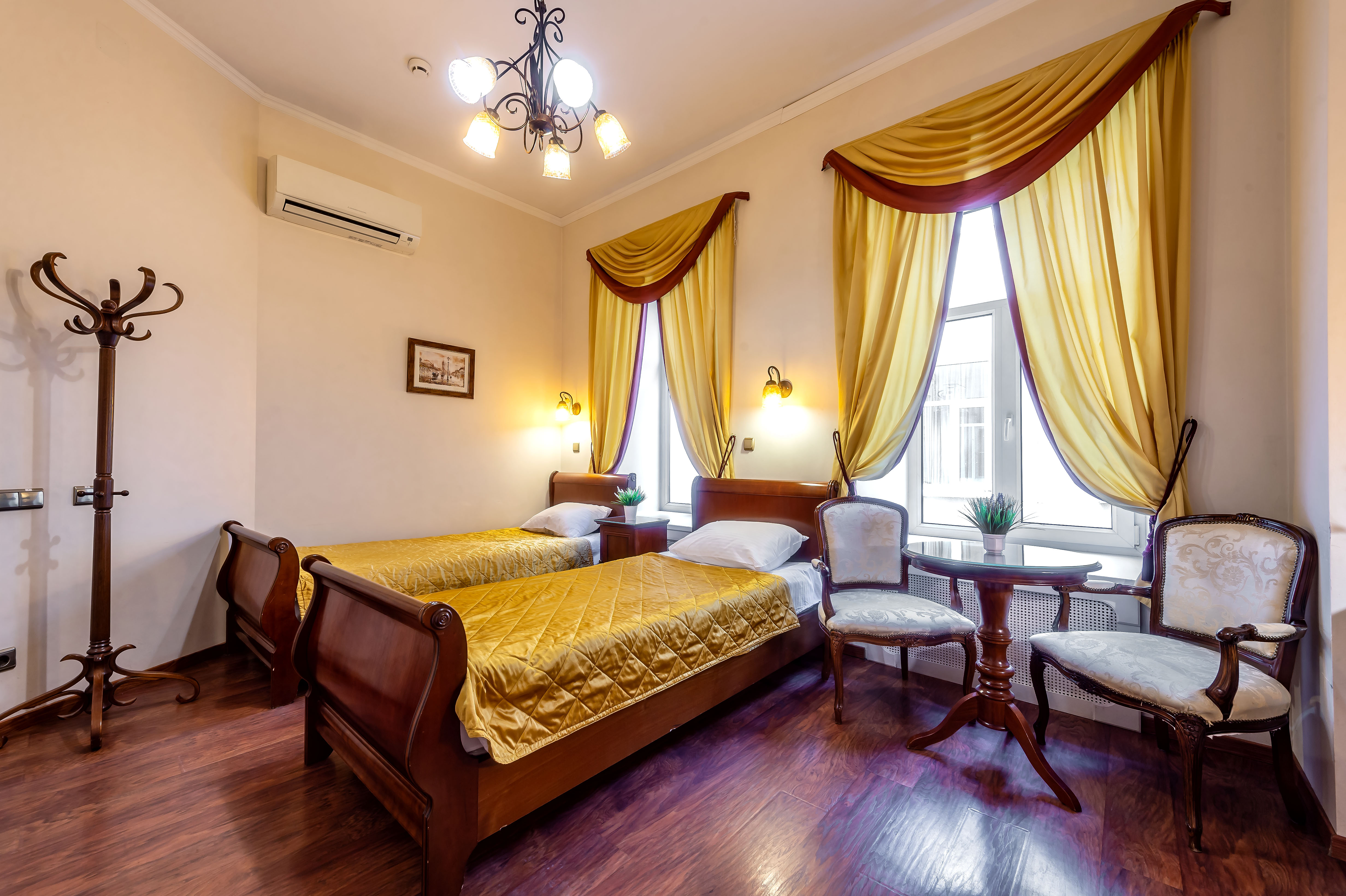 Улучшенный двухместный номер с 2 отдельными кроватями