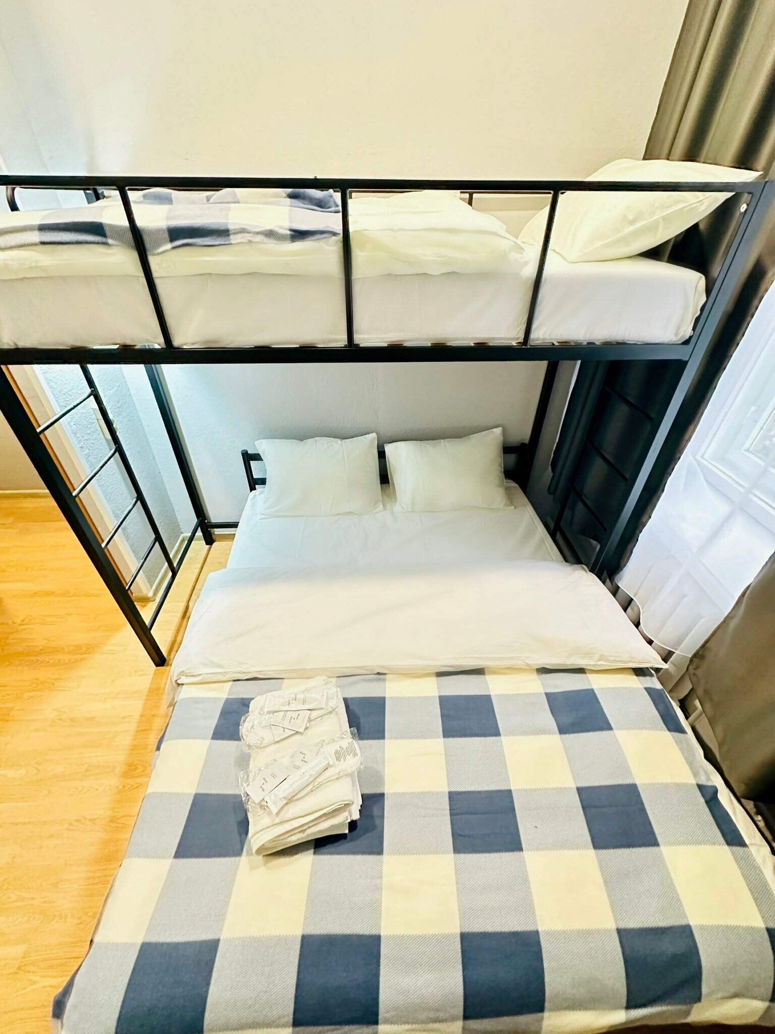 Cемейный номер с собственной ванной комнатой