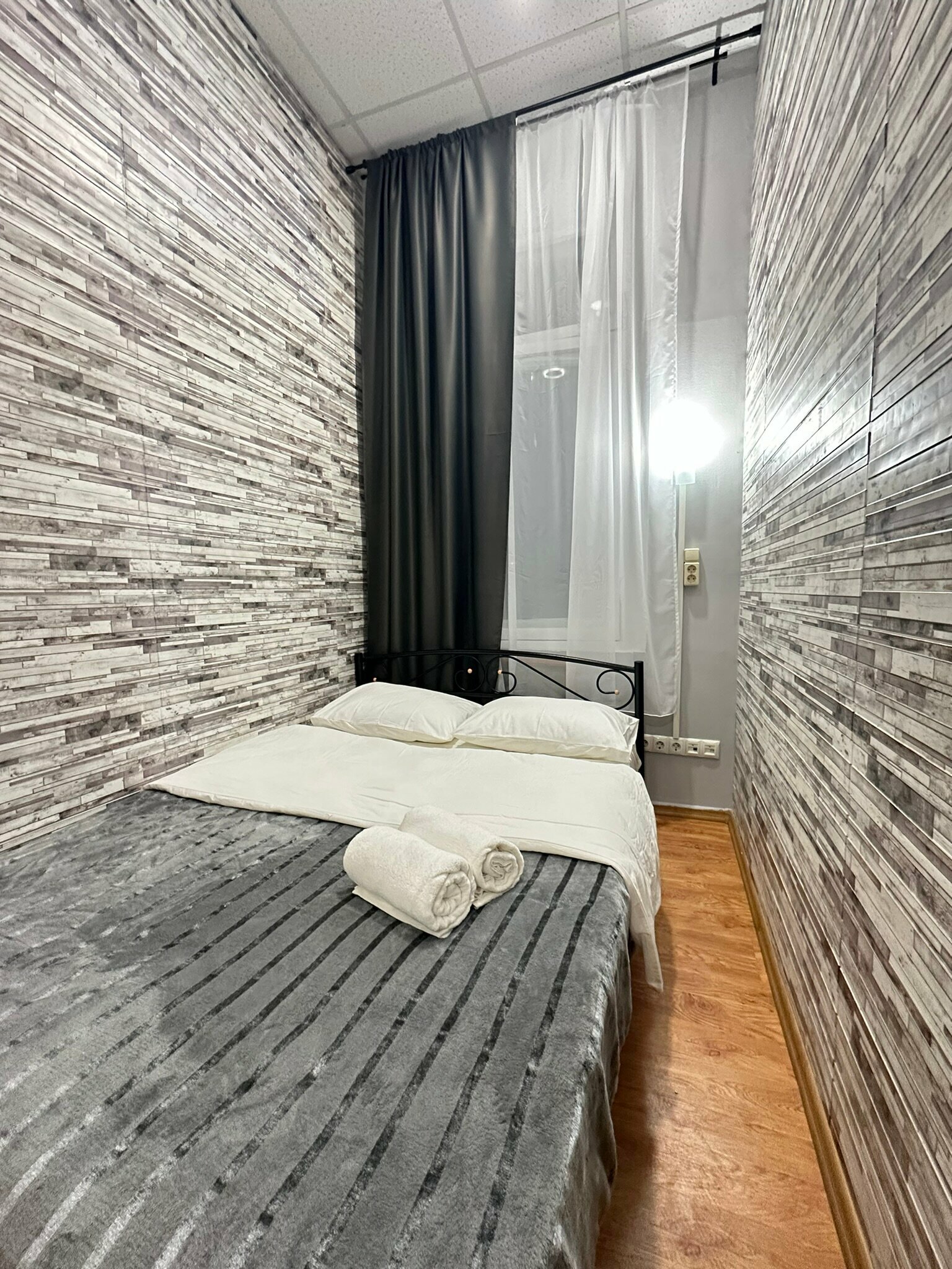 Двухместный номер с 1 кроватью и общей ванной комнатой