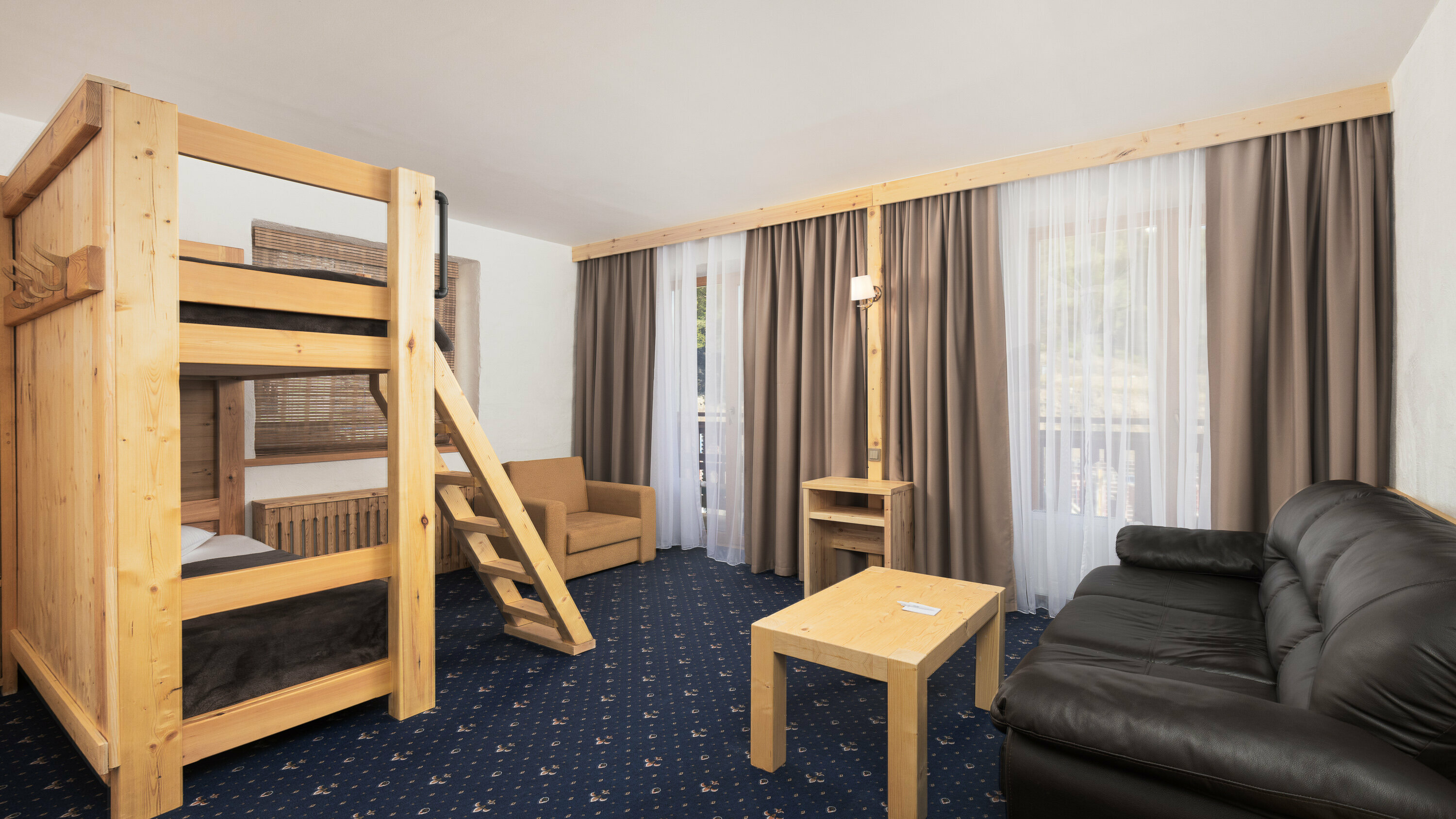 Family delux 4-местный 2-комнатный