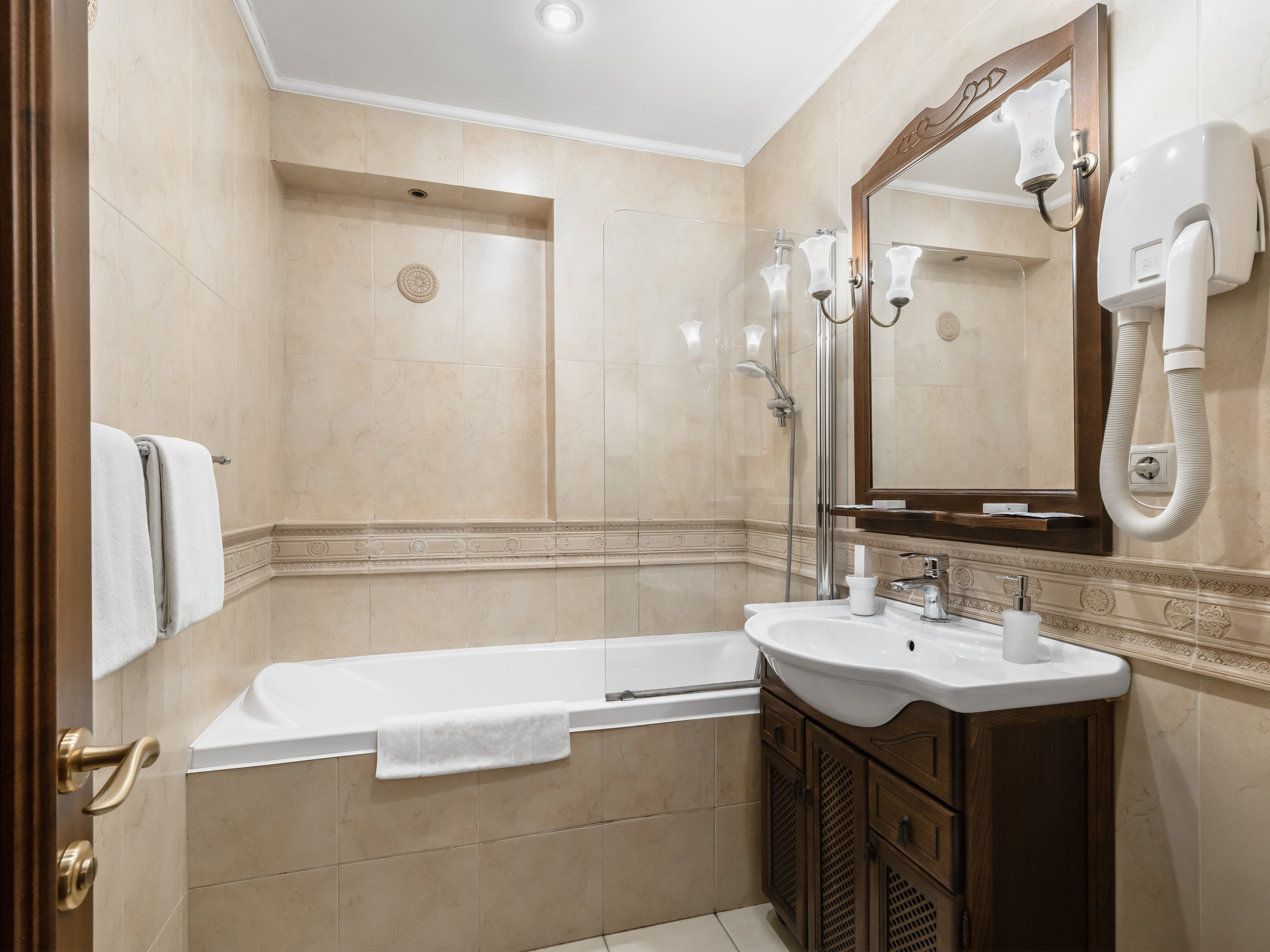 Двухместный номер с 2 односпальными кроватями