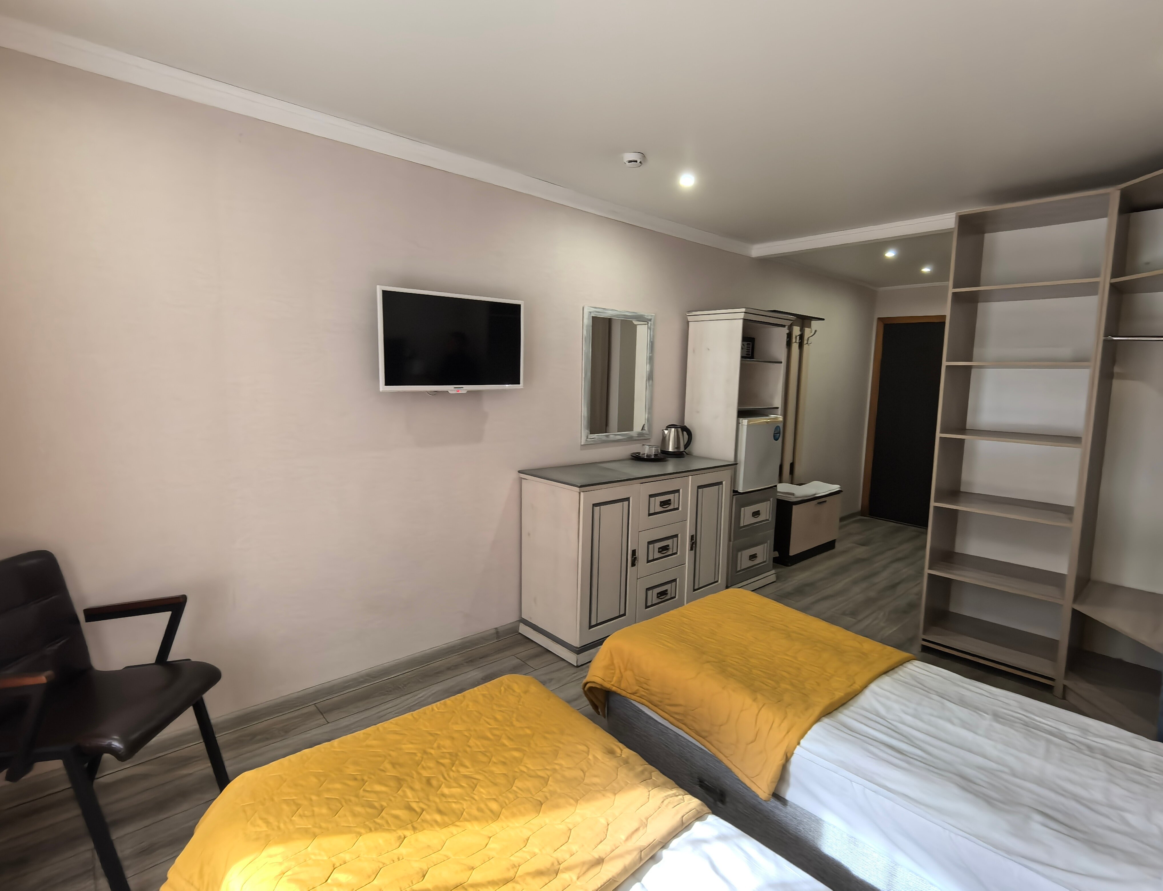 Двухместный номер с 2 отдельными кроватями и балконом