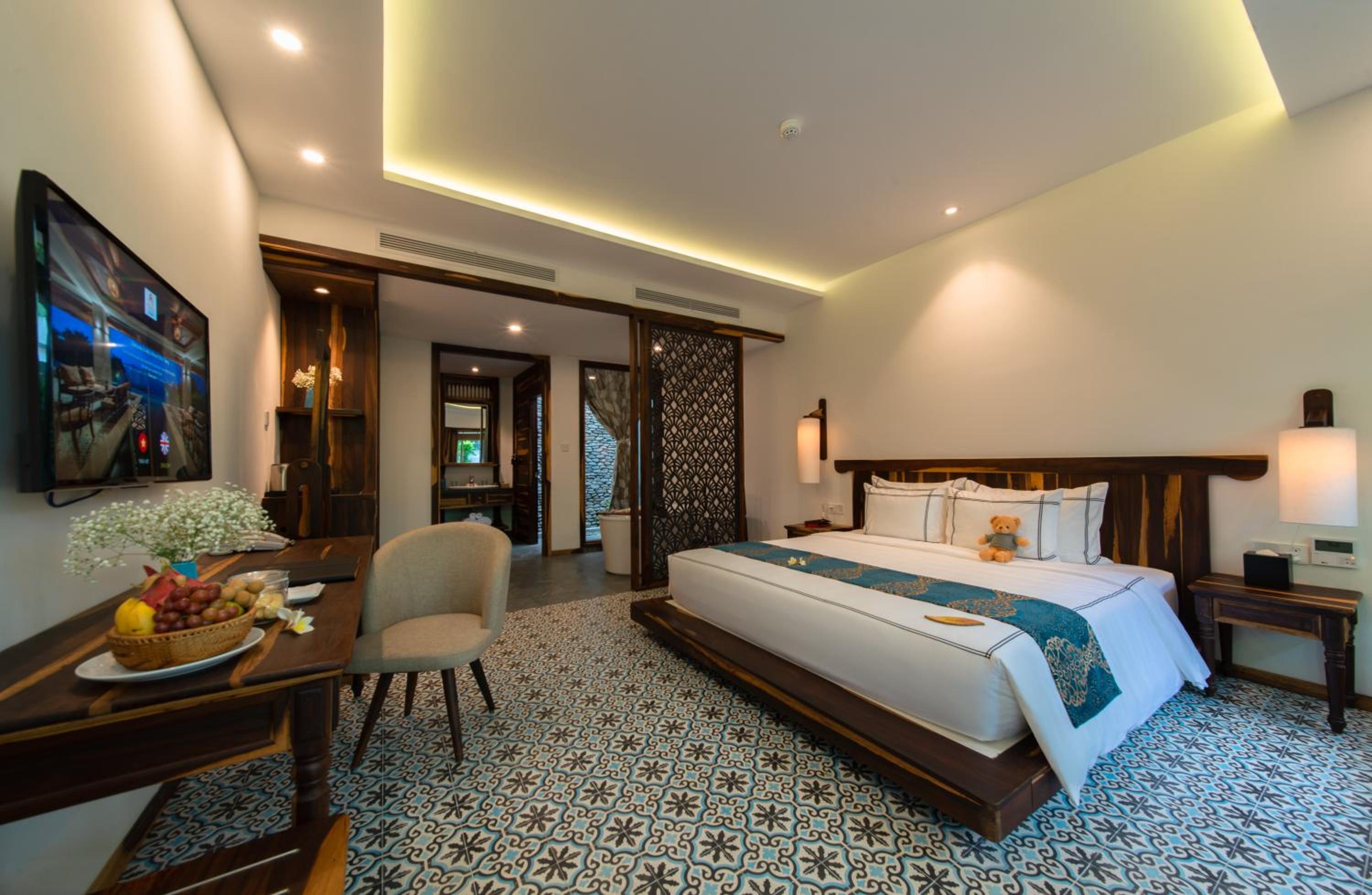 Bungalow with Garden View