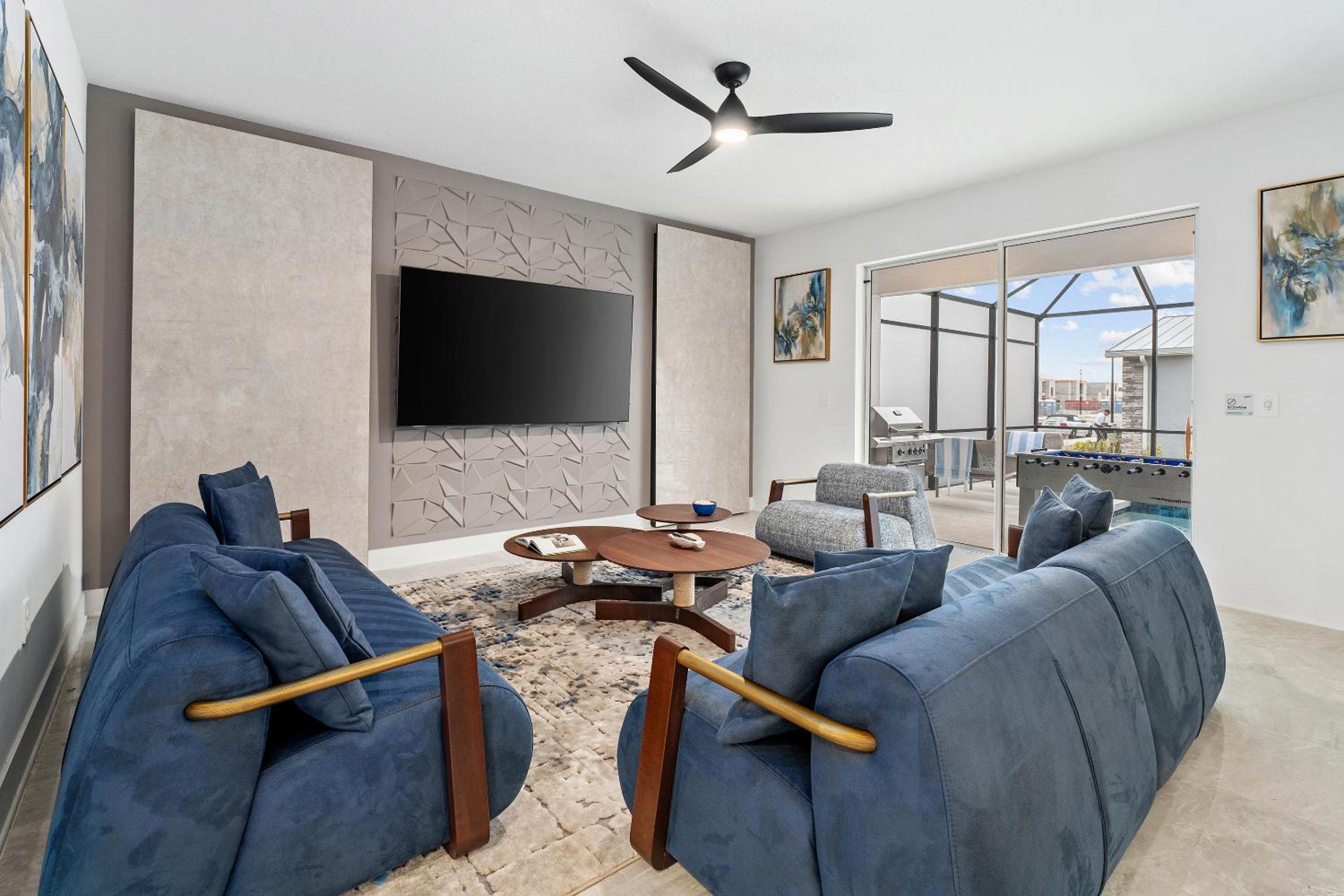 7 Bedroom Estate with Private Pool & Kitchen