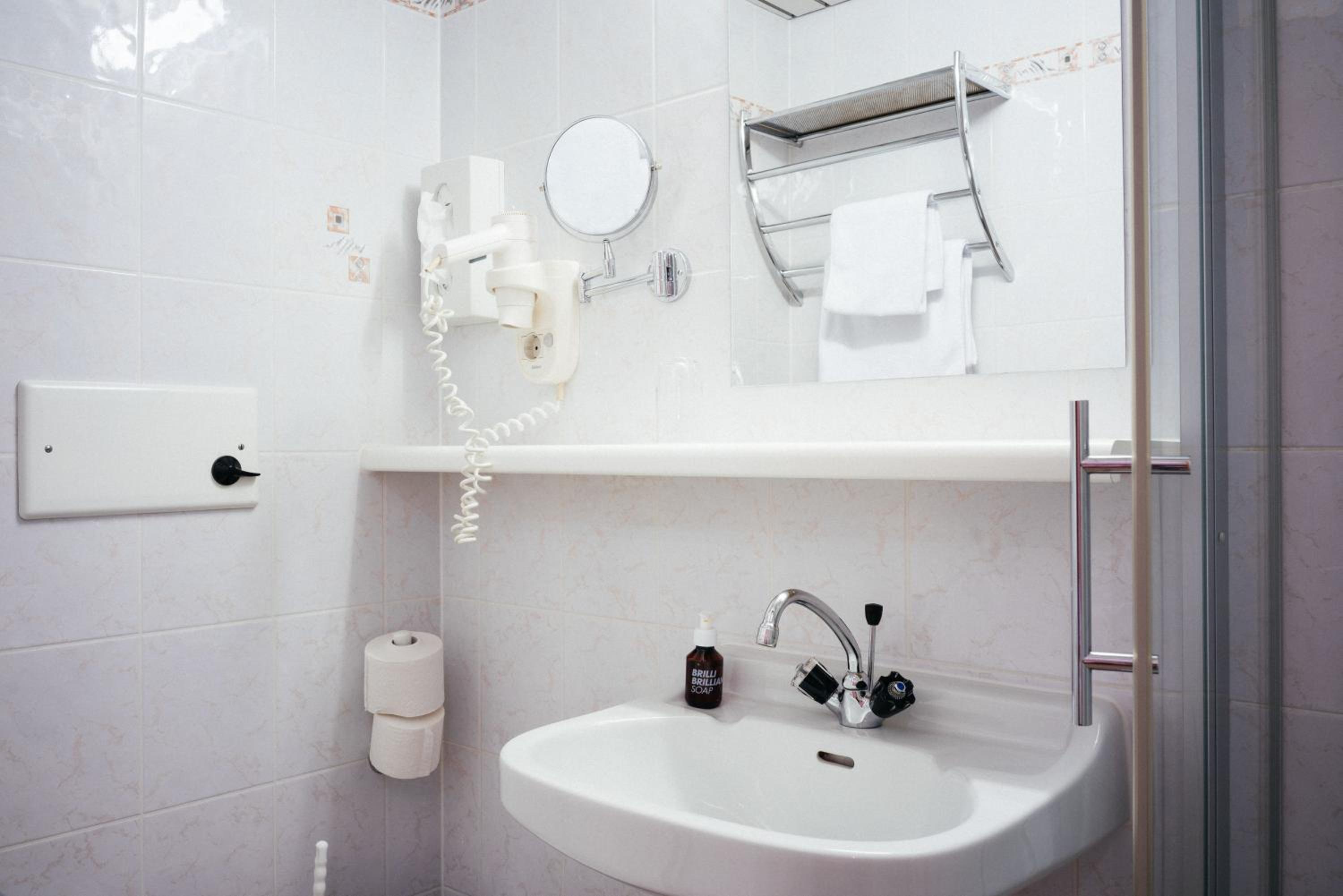 Standard Single Room