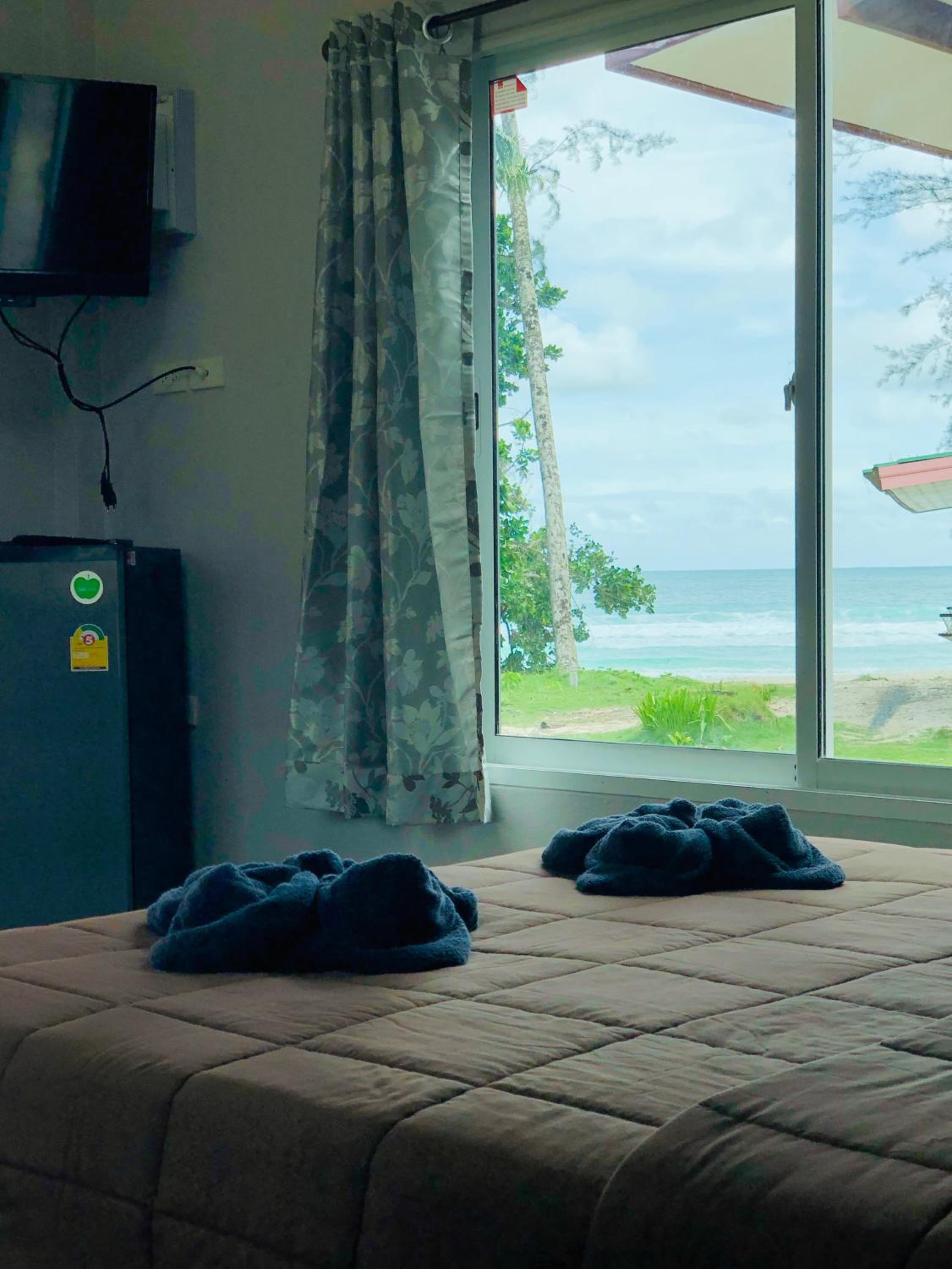 Bungalow with Garden View