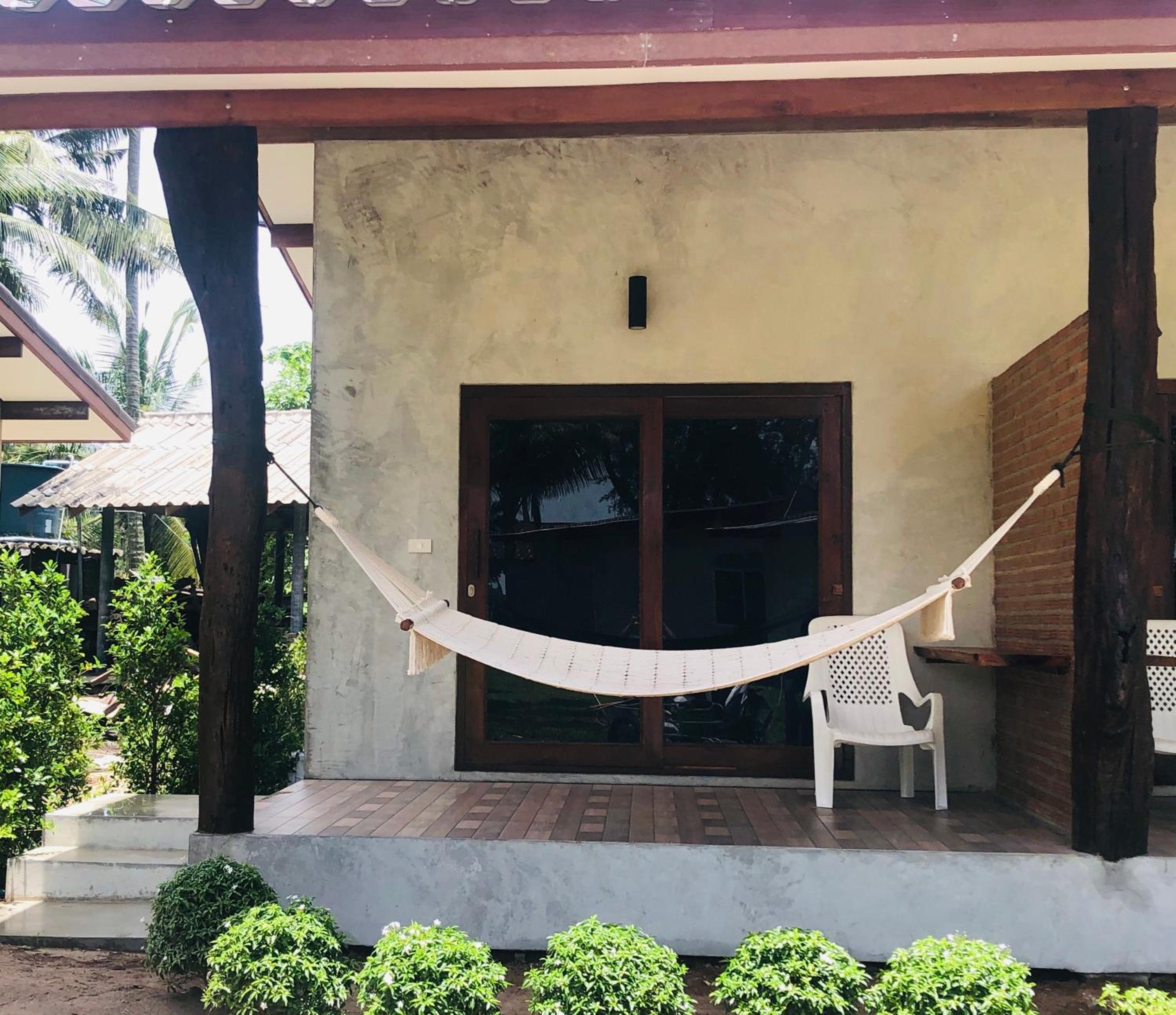 Bungalow with Garden View