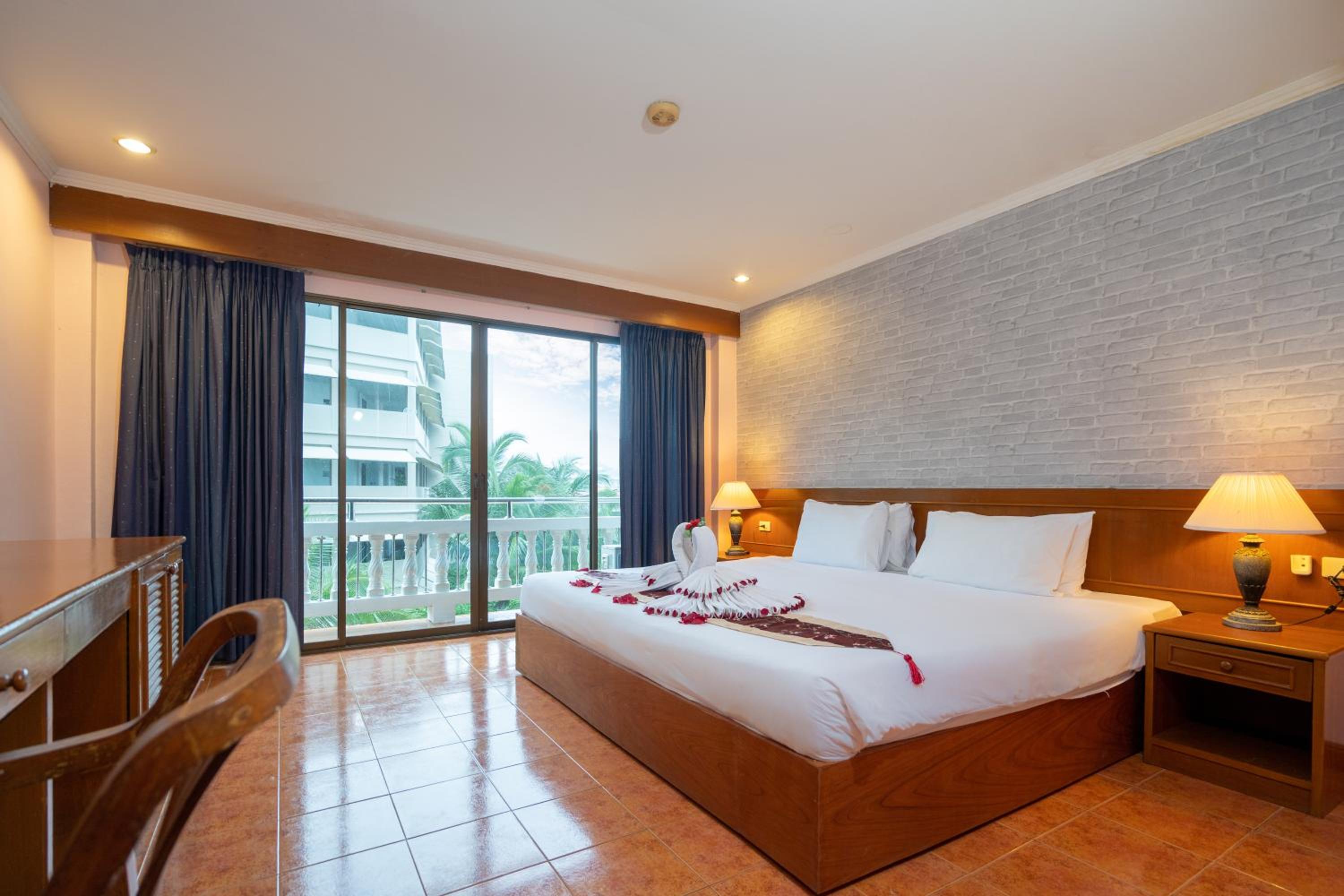 King Room with Pool View