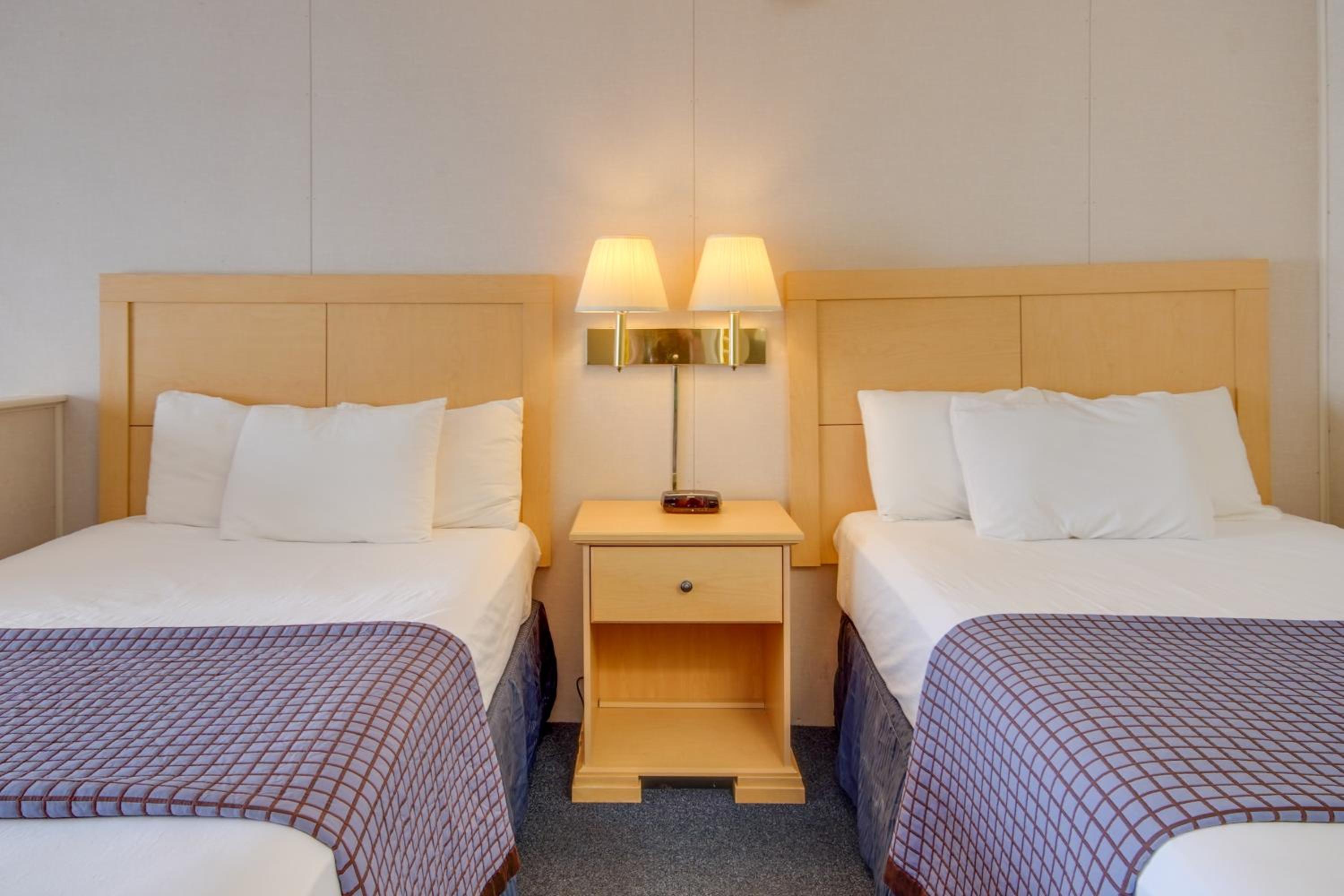 Tower 2 Ocean View Suite