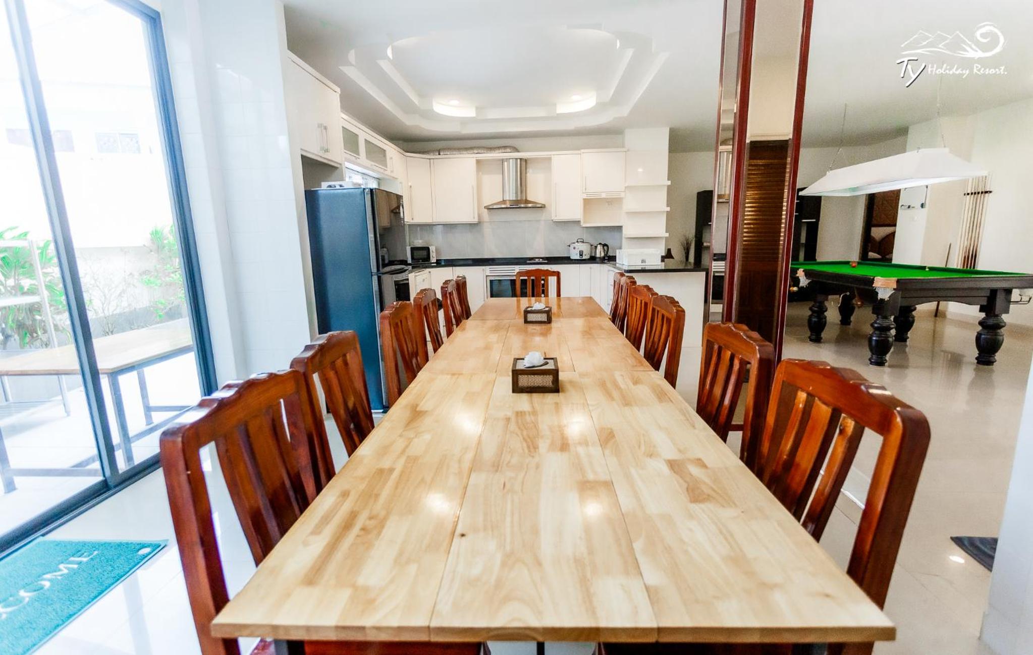 Thirteen-Bedroom Villa with Private Pooll 237