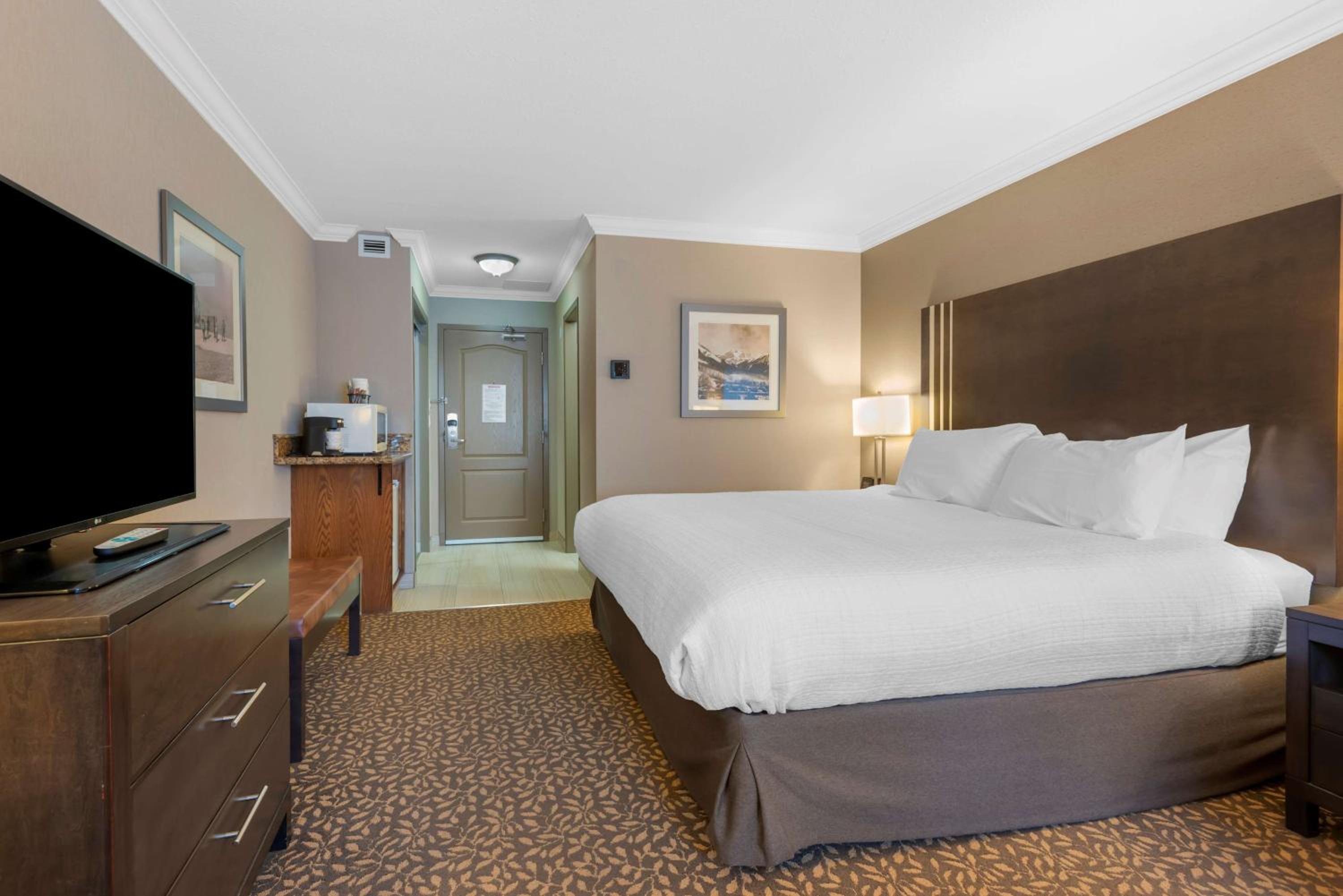 King Room with Fireplace - Non-Smoking