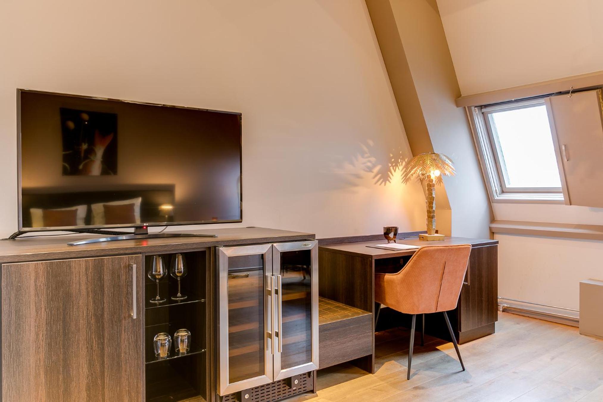 Junior Suite Rode Mul