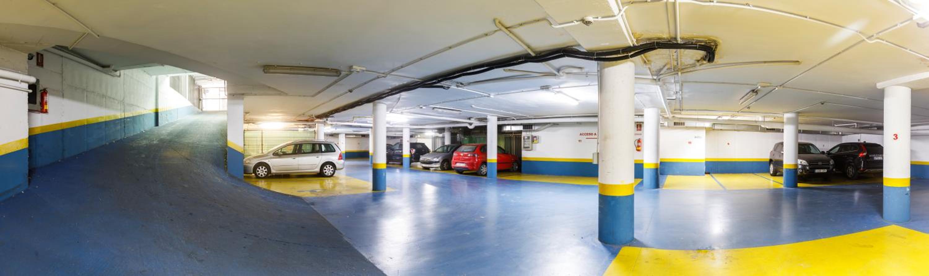 Double or Twin Room with parking included