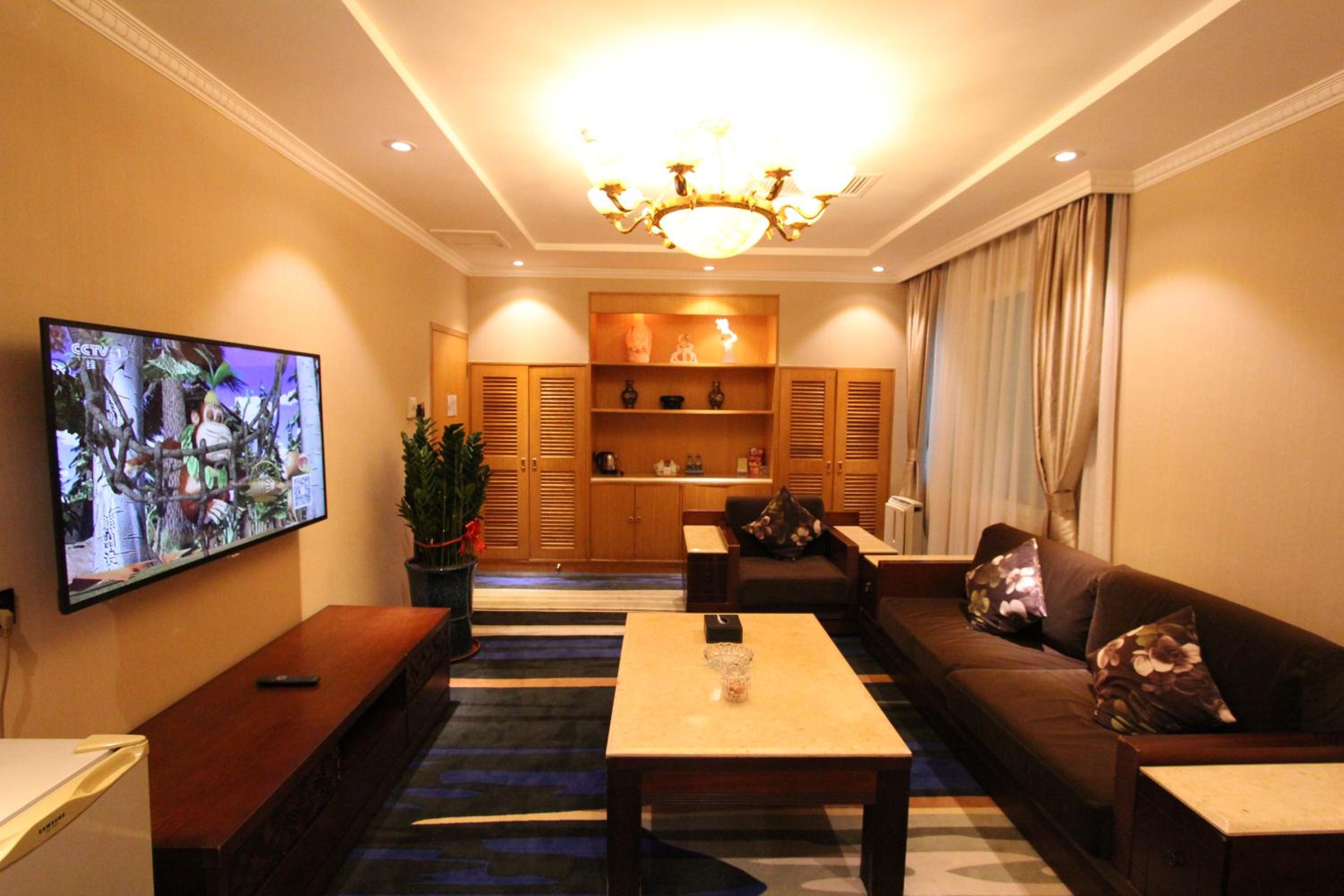 Deluxe Suite