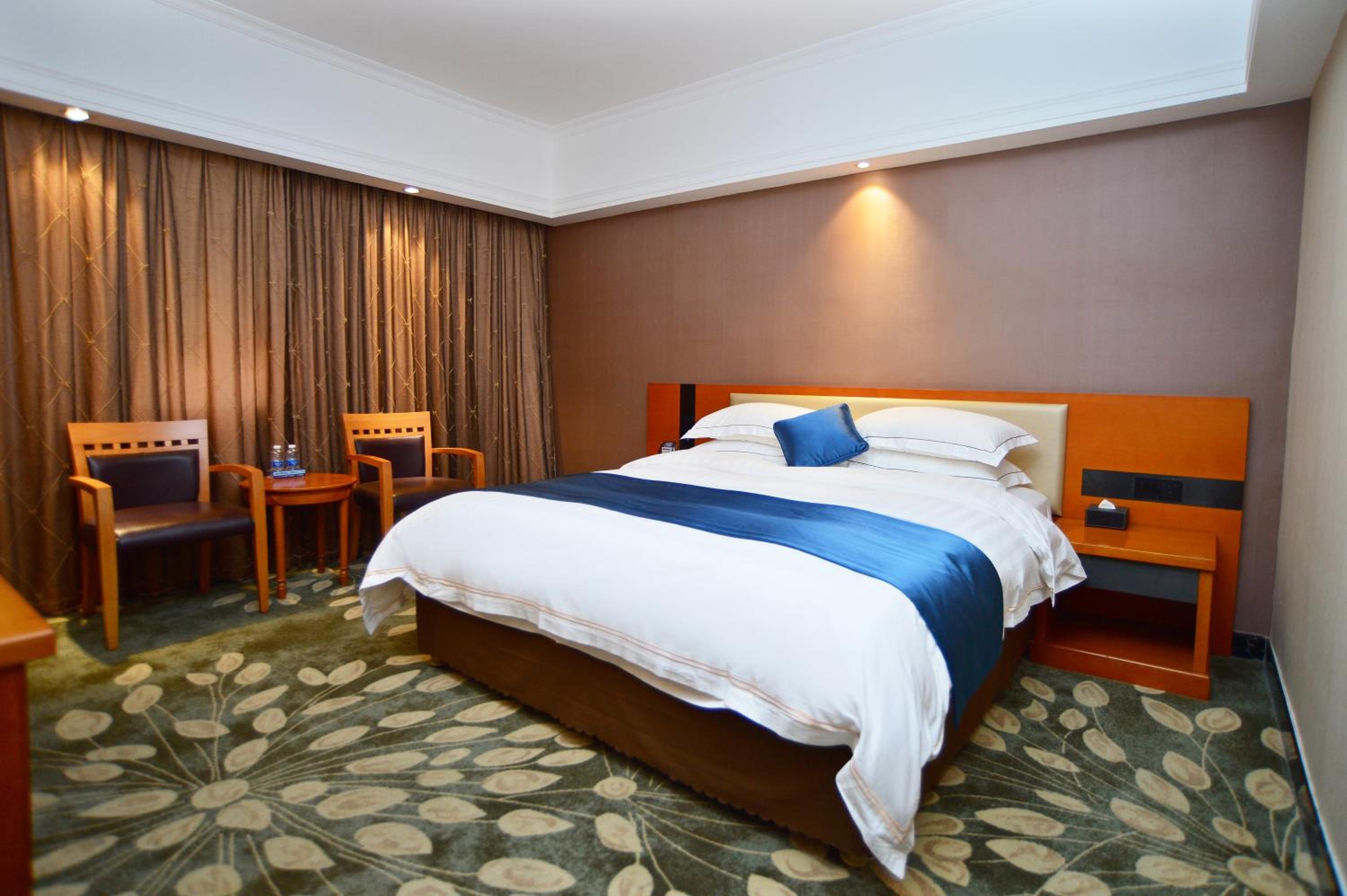 Deluxe Suite