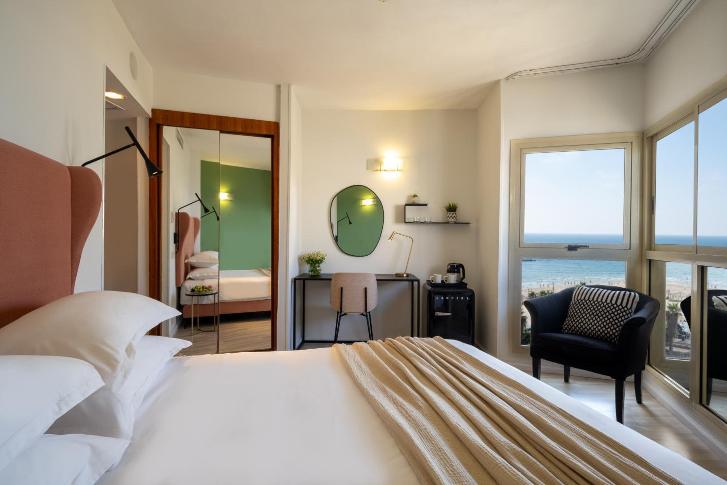Standard Double Room with Sea View