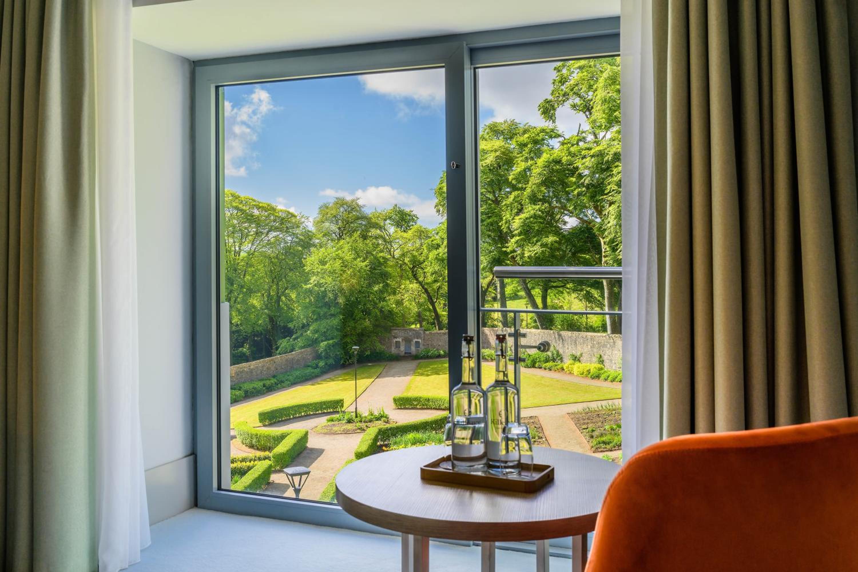 Walled Garden Guestroom