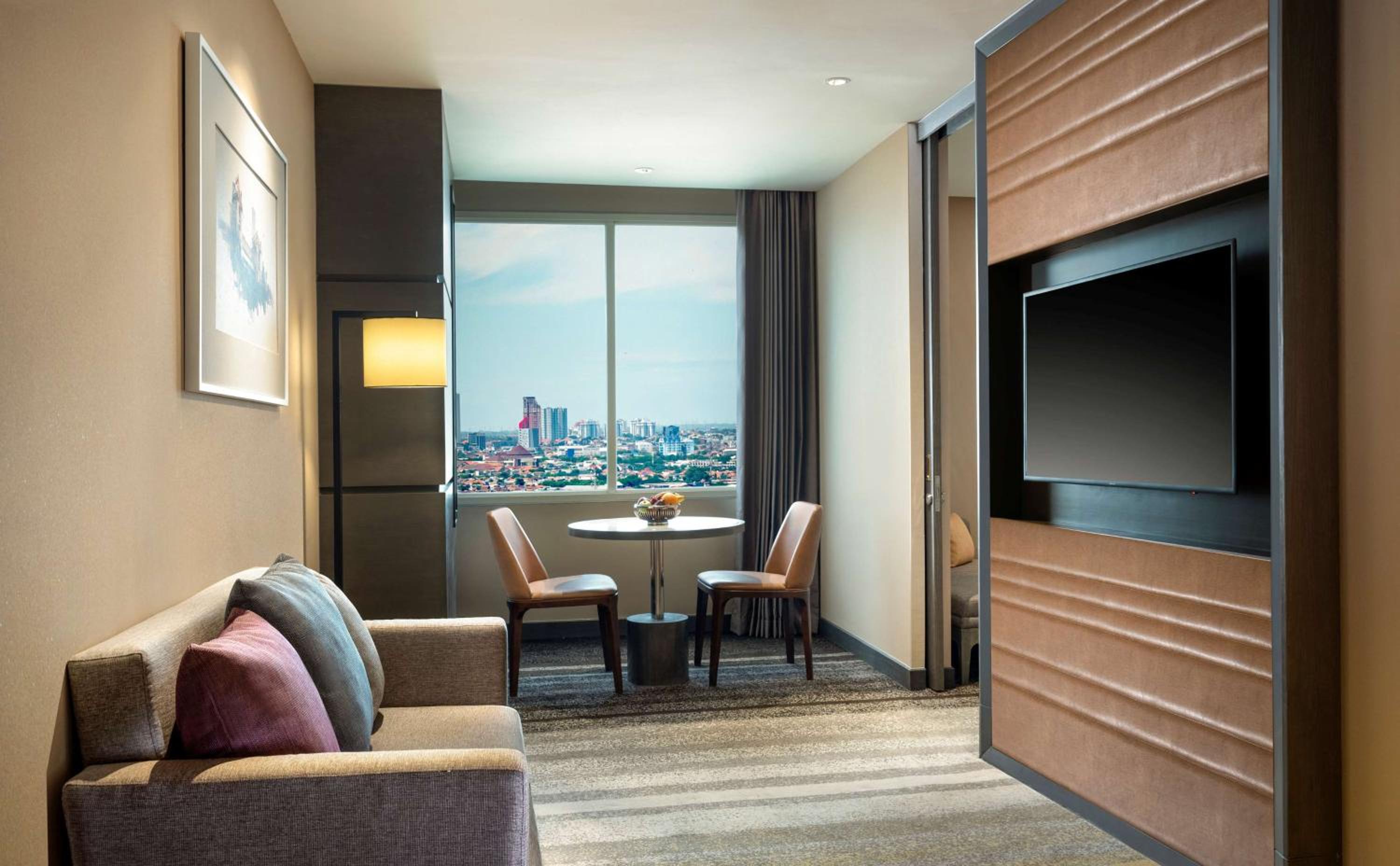 Deluxe King Suite