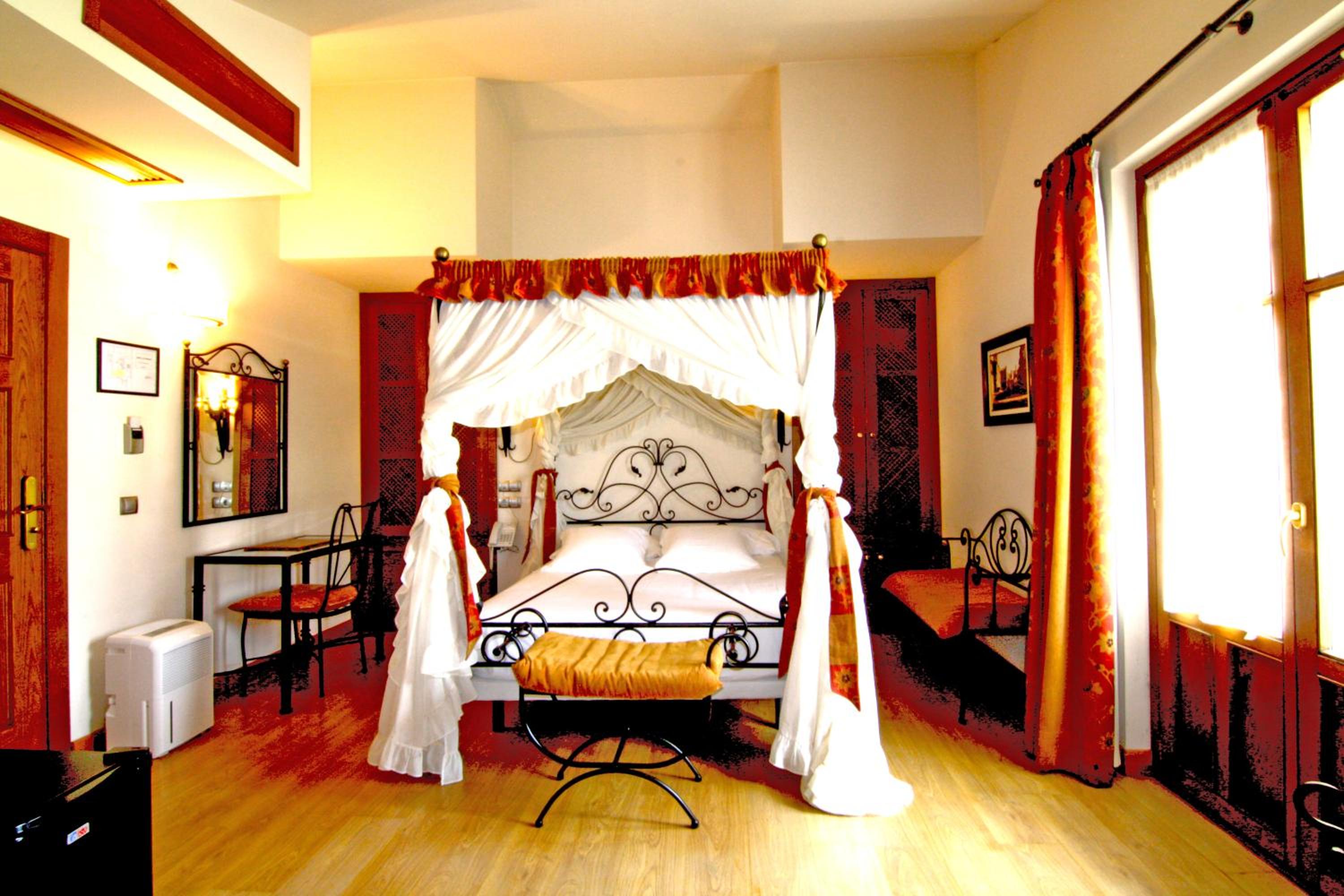 Deluxe Double Room with Spa Bath 
